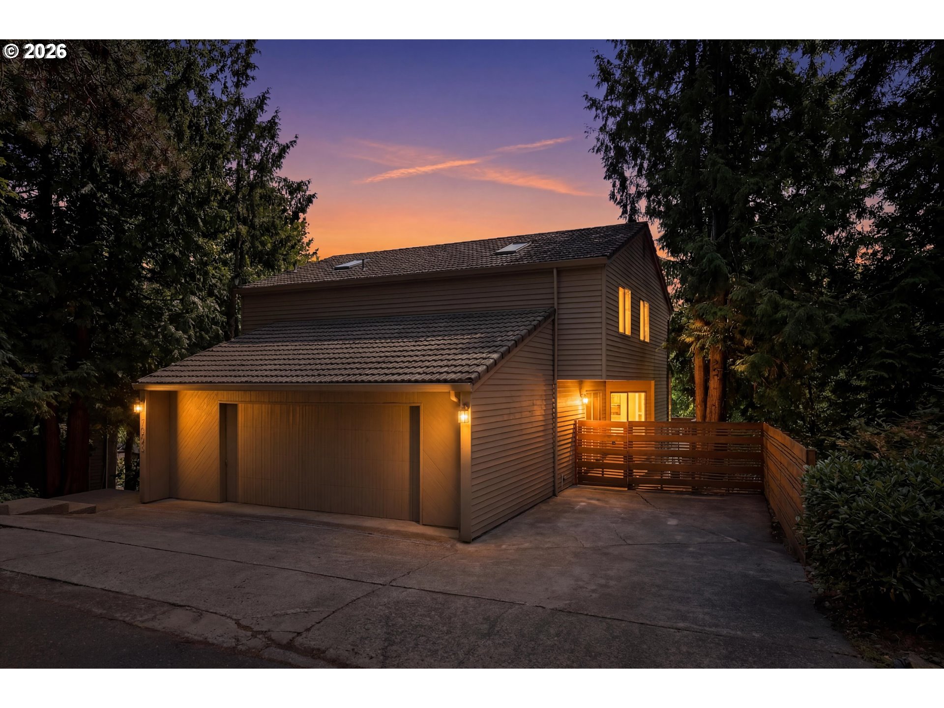7024 SW CANYON DR