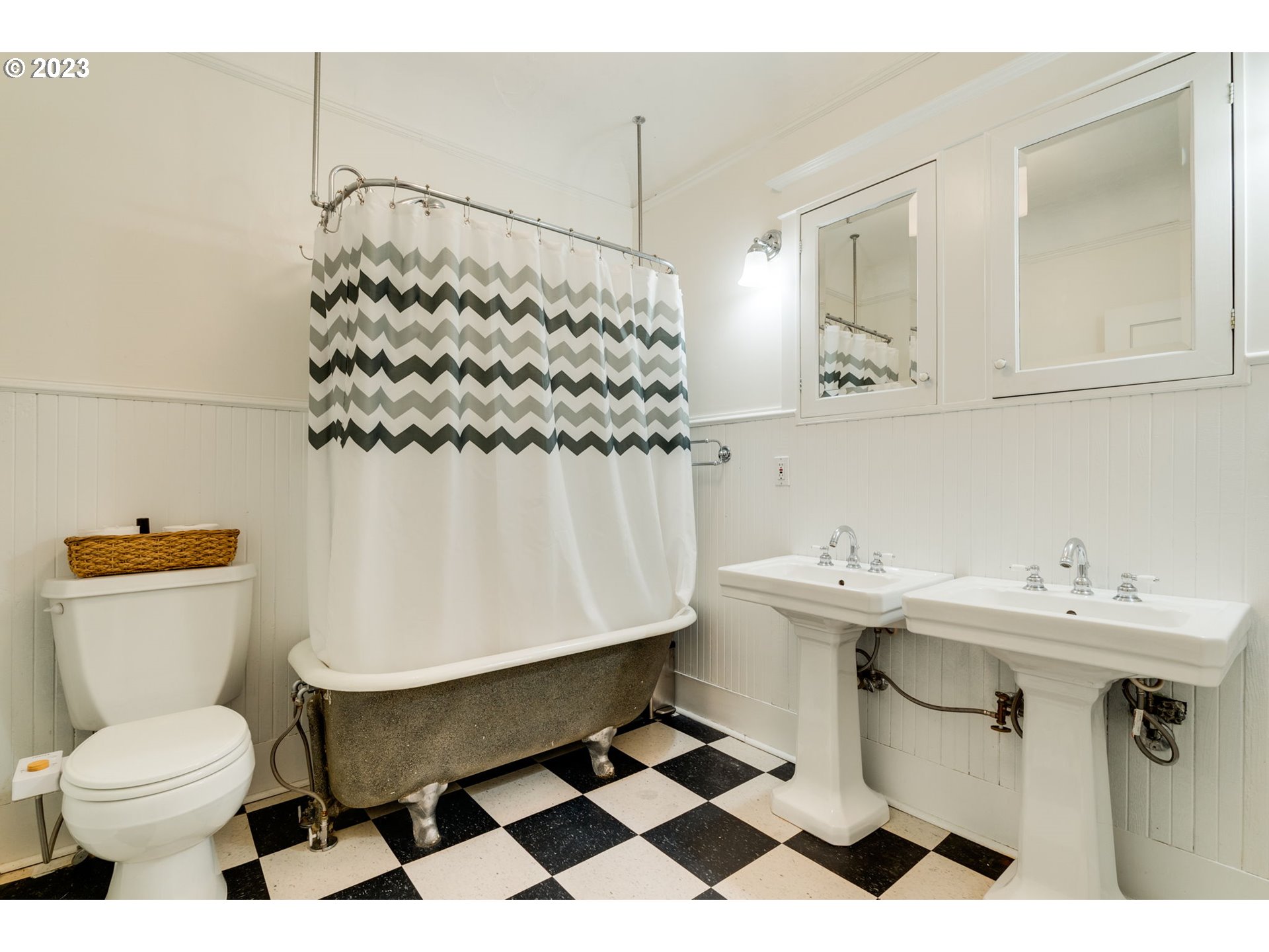 2129 NW NORTHRUP ST NW 1