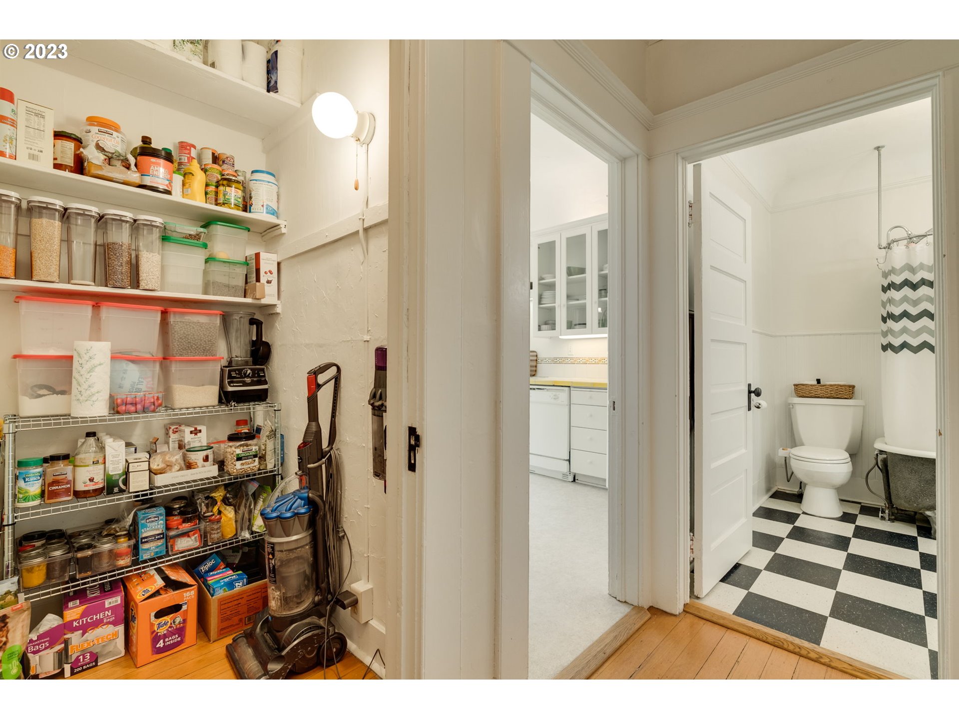 2129 NW NORTHRUP ST NW 1