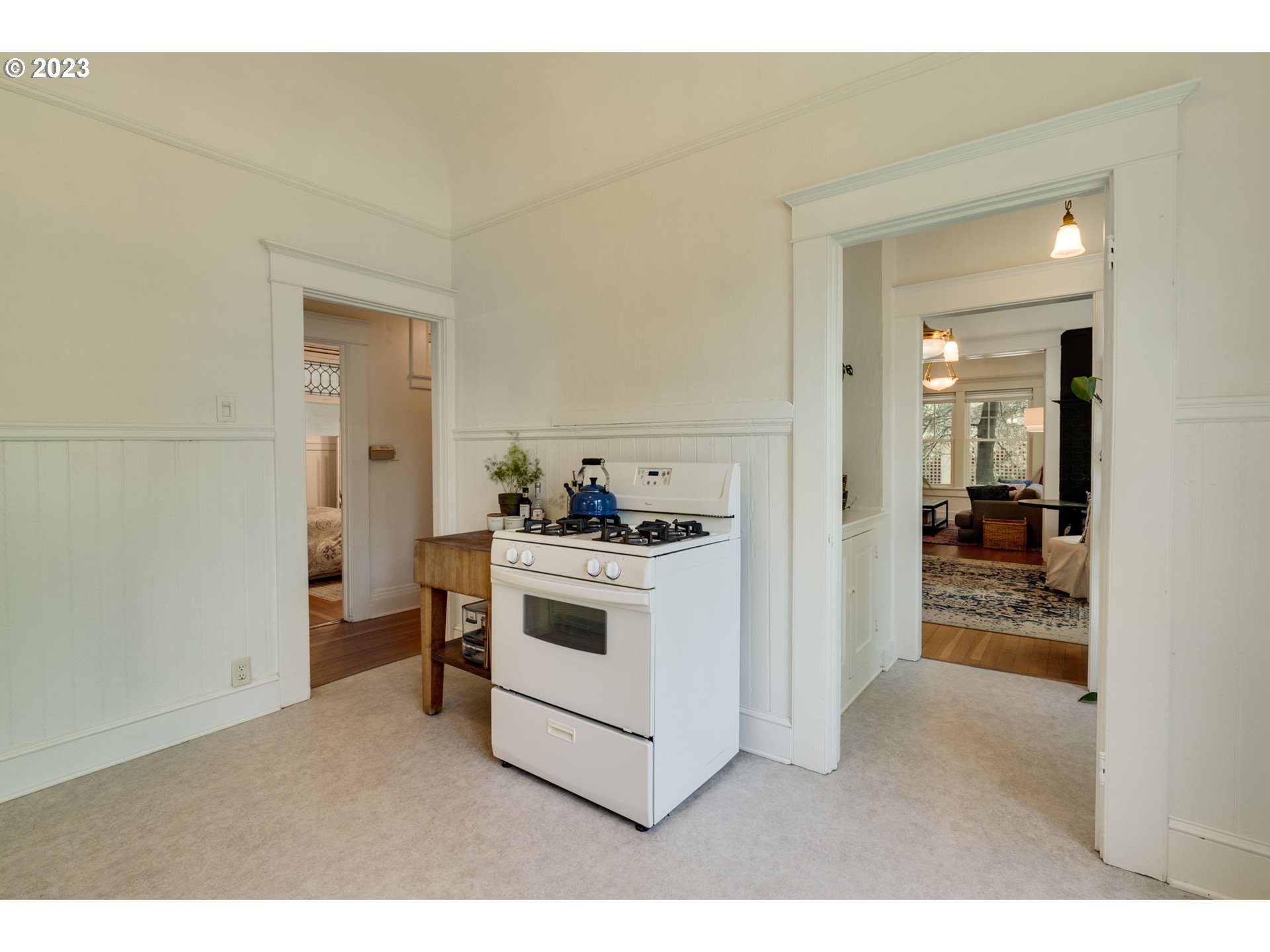 2129 NW NORTHRUP ST NW 1