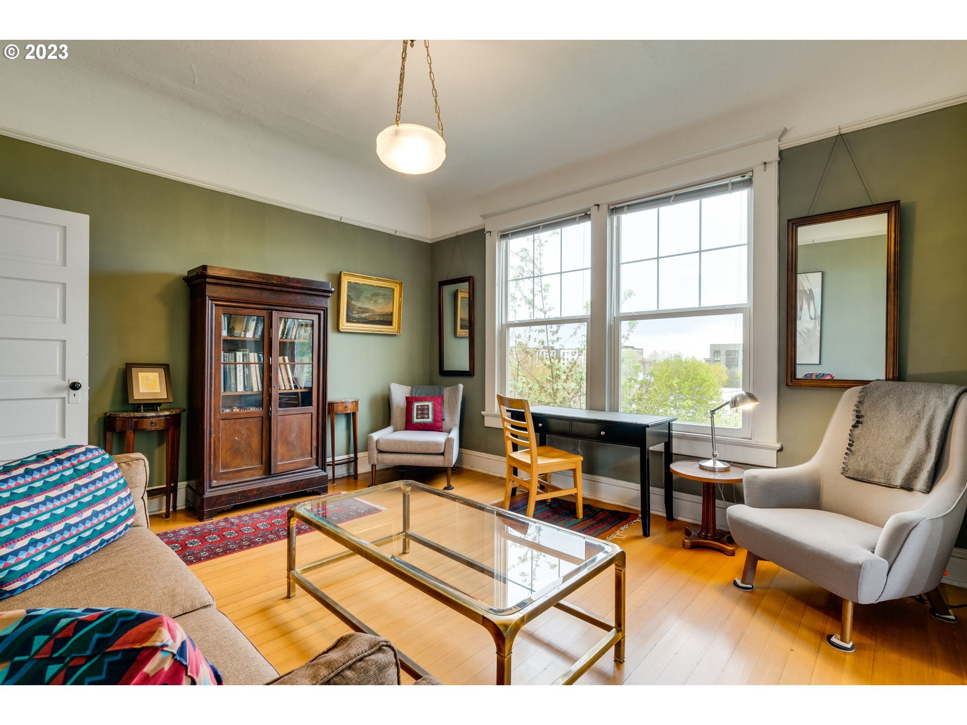 2129 NW NORTHRUP ST 12