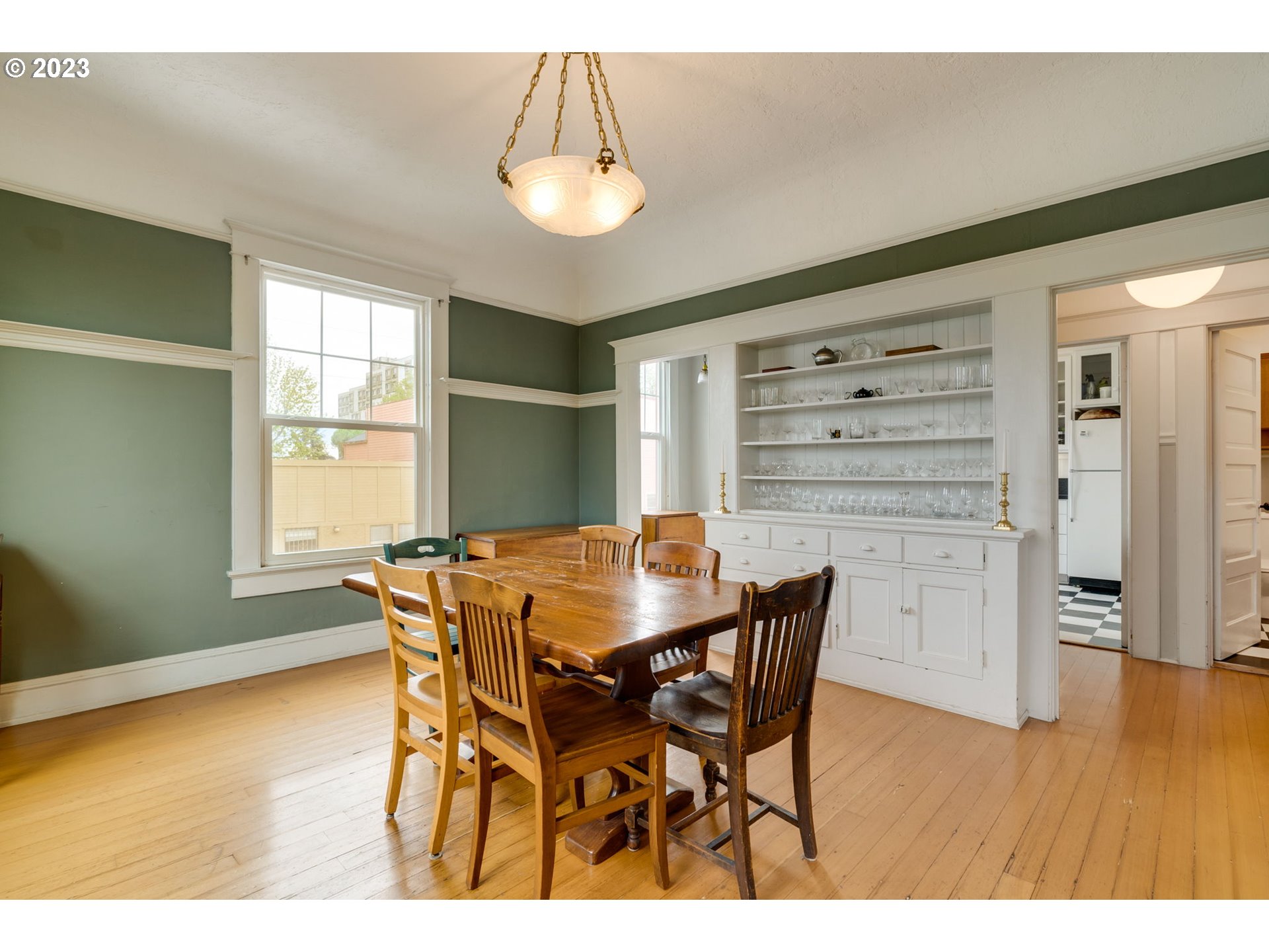 2129 NW NORTHRUP ST 12