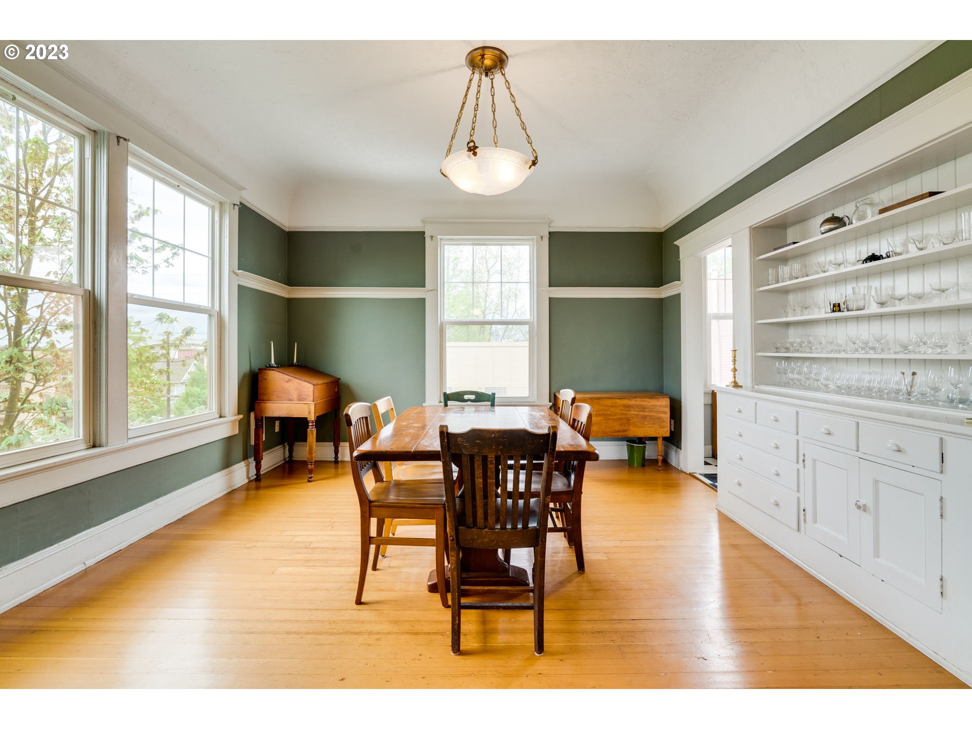 2129 NW NORTHRUP ST 12