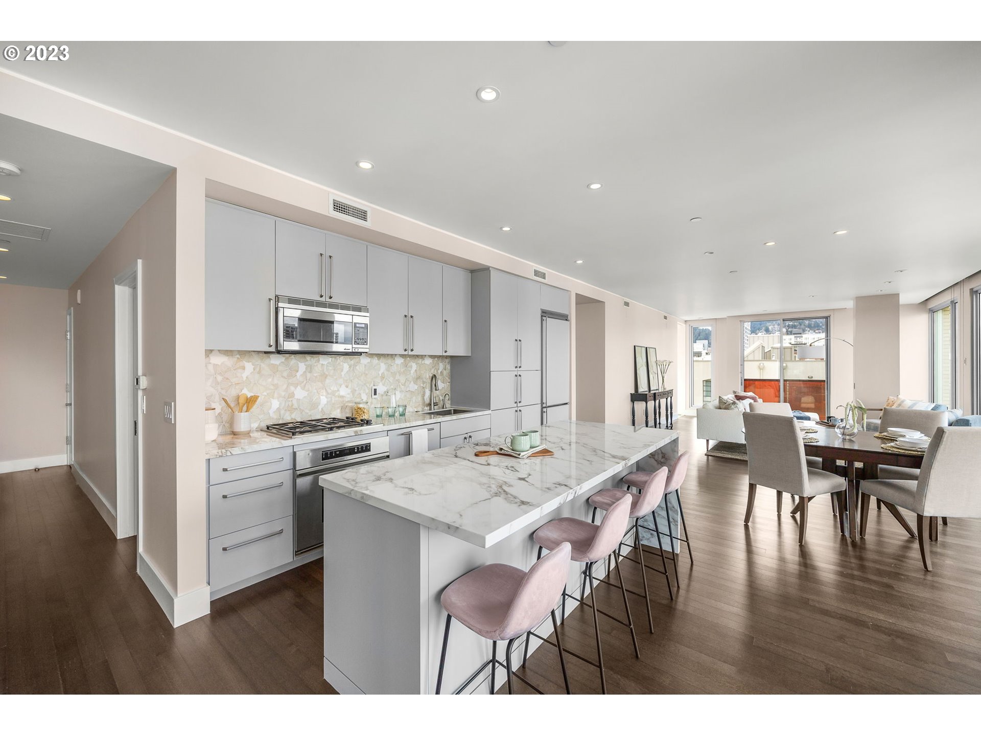 937 NW GLISAN ST 630