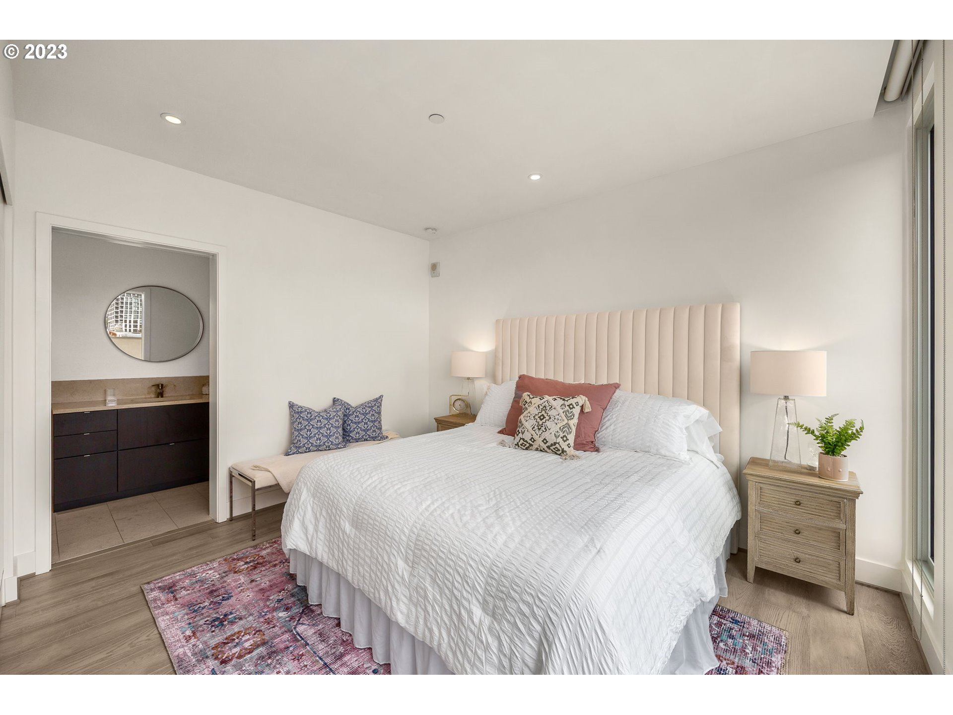 937 NW GLISAN ST 630