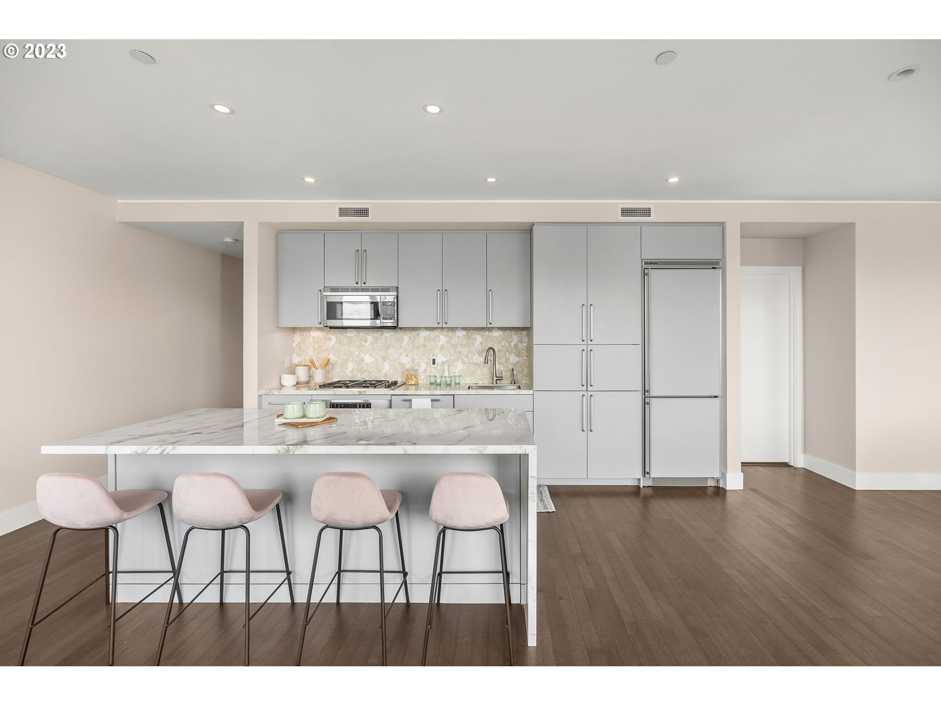 937 NW GLISAN ST 630