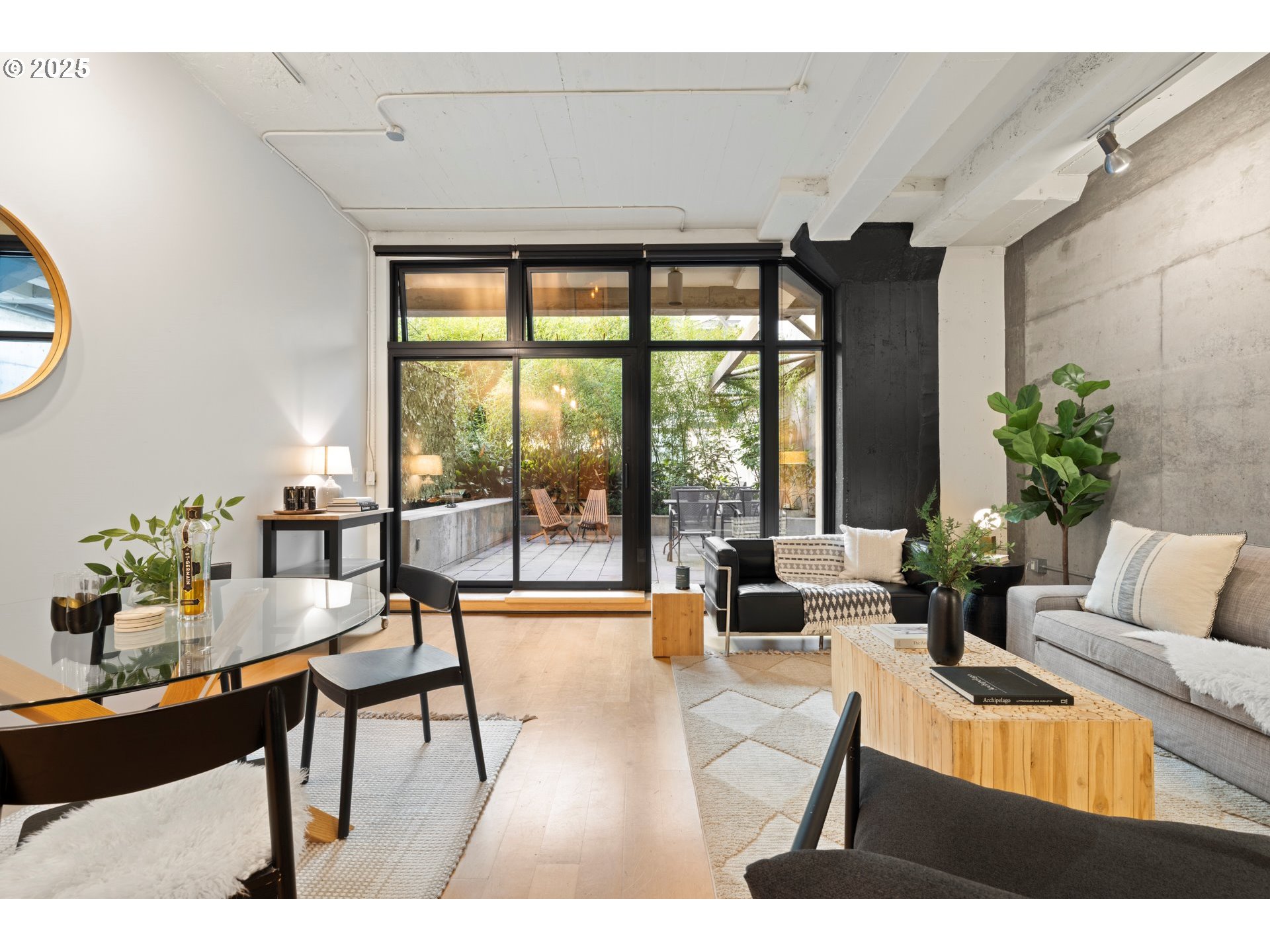 1400 NW IRVING ST 322, Portland Unit: 322