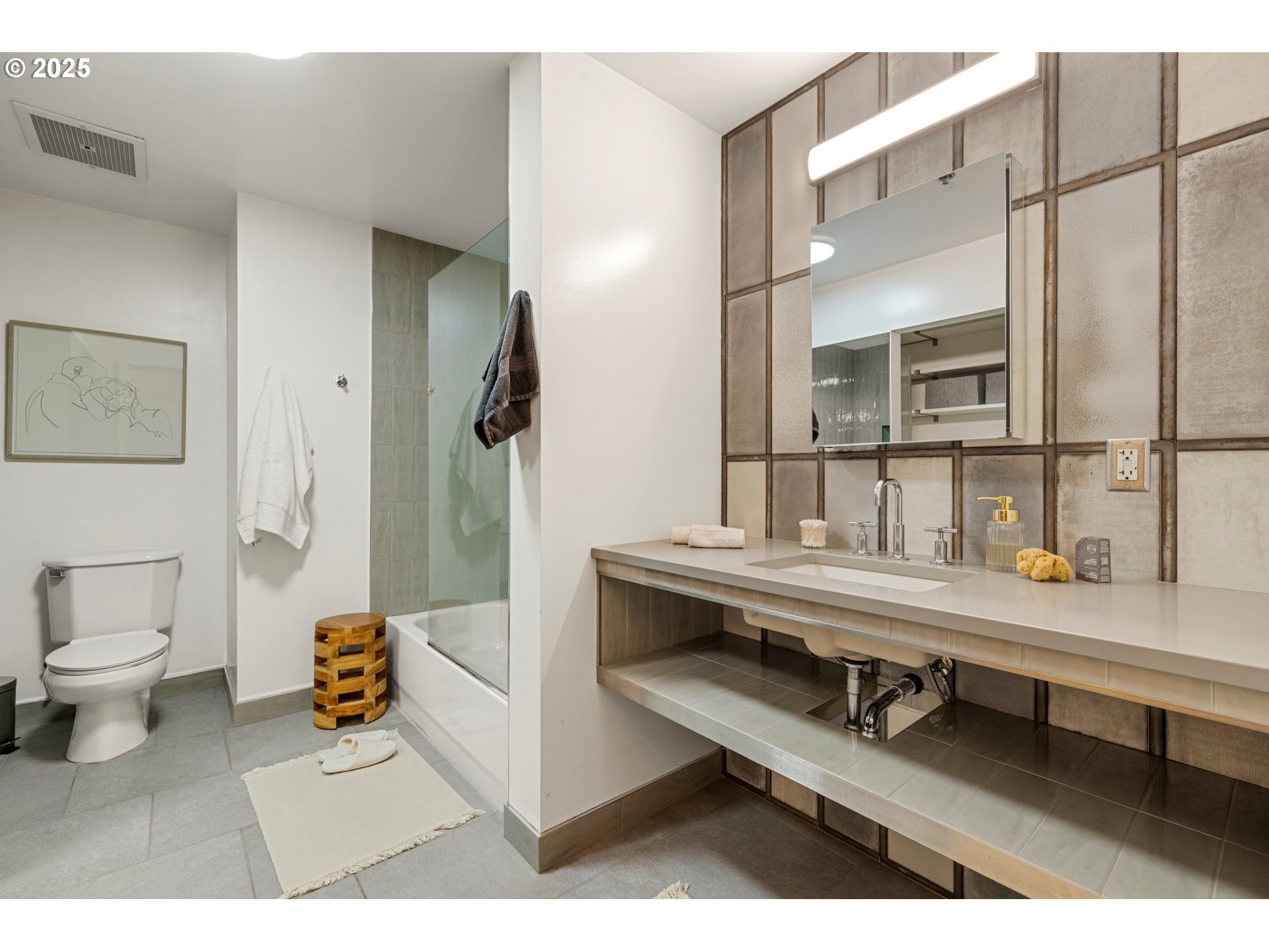 1400 NW IRVING ST 322, Portland Unit: 322