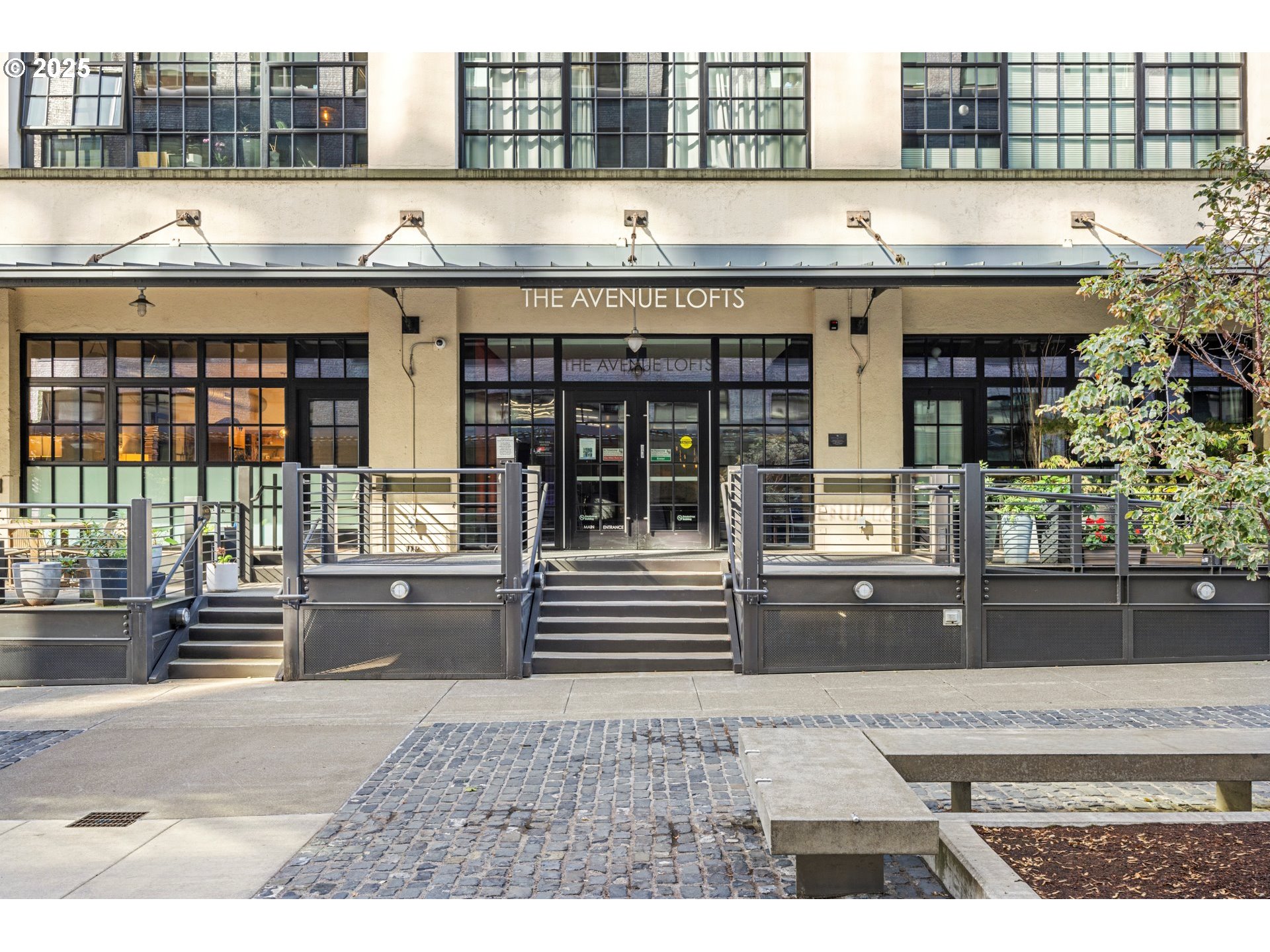 1400 NW IRVING ST 322, Portland Unit: 322