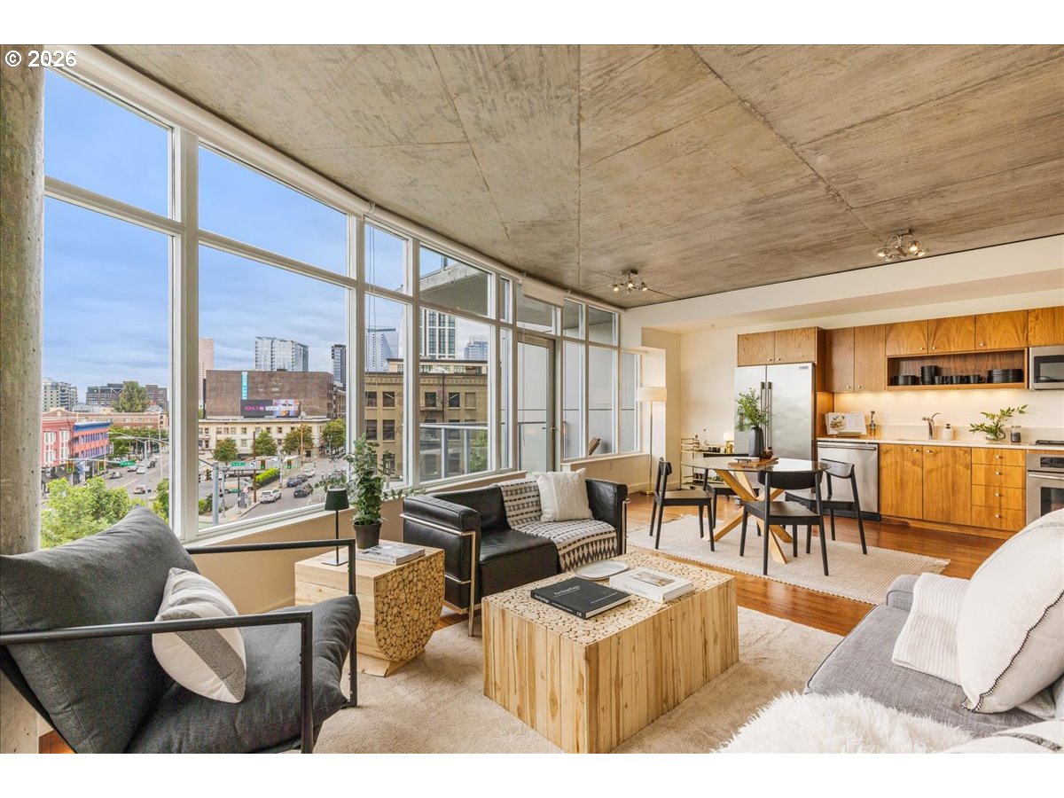 1926 W BURNSIDE ST 301