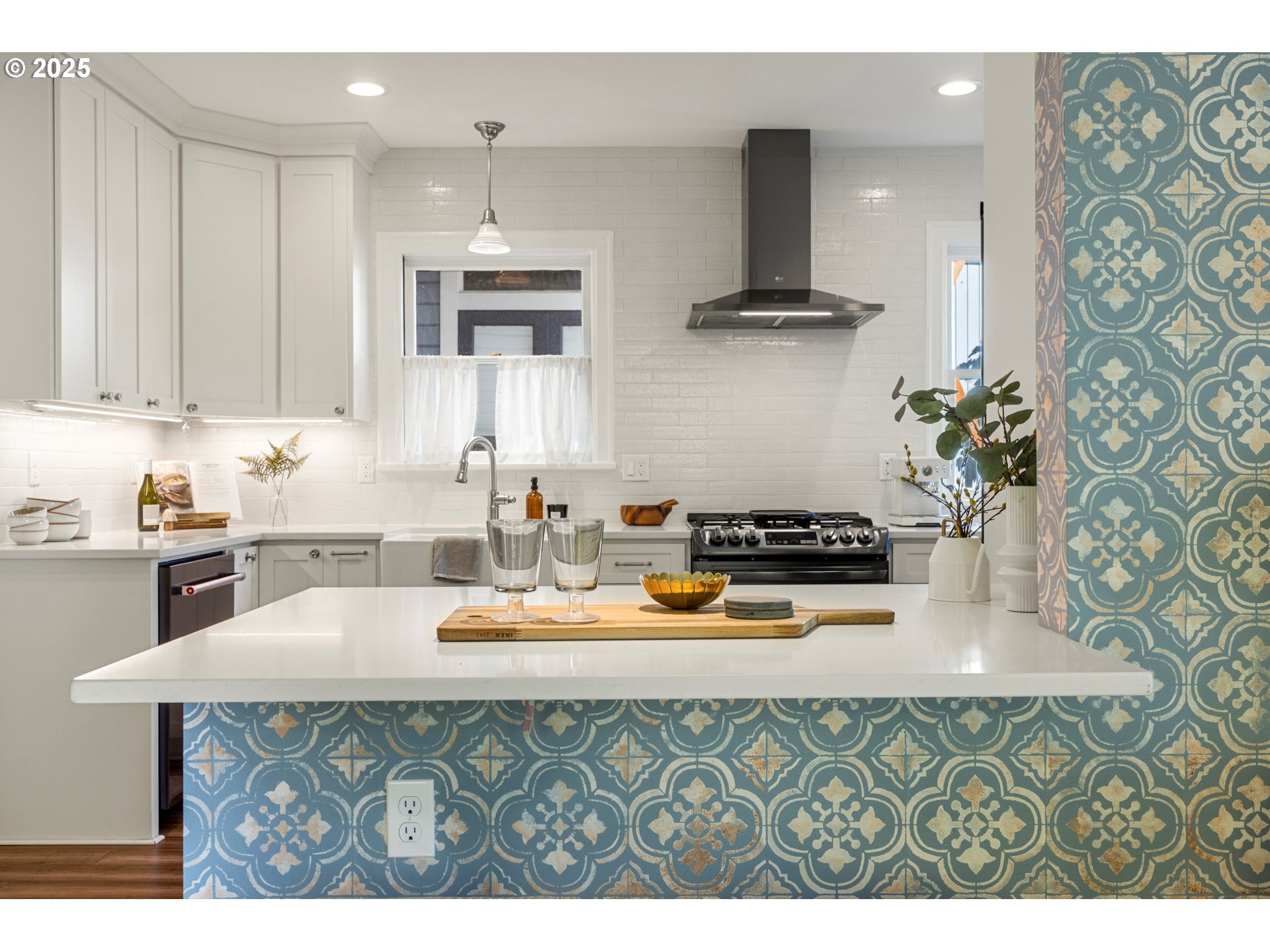 3312 S CORBETT AVE, Portland