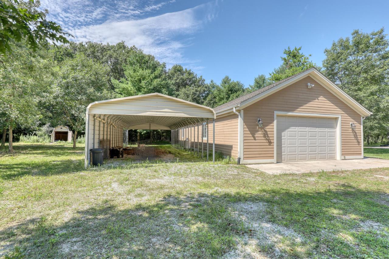637 Mccarthy DR N North