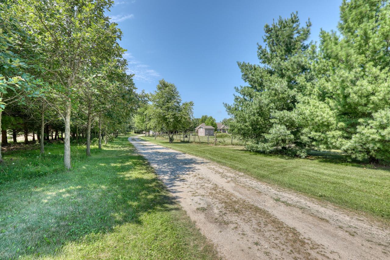 637 Mccarthy DR N North