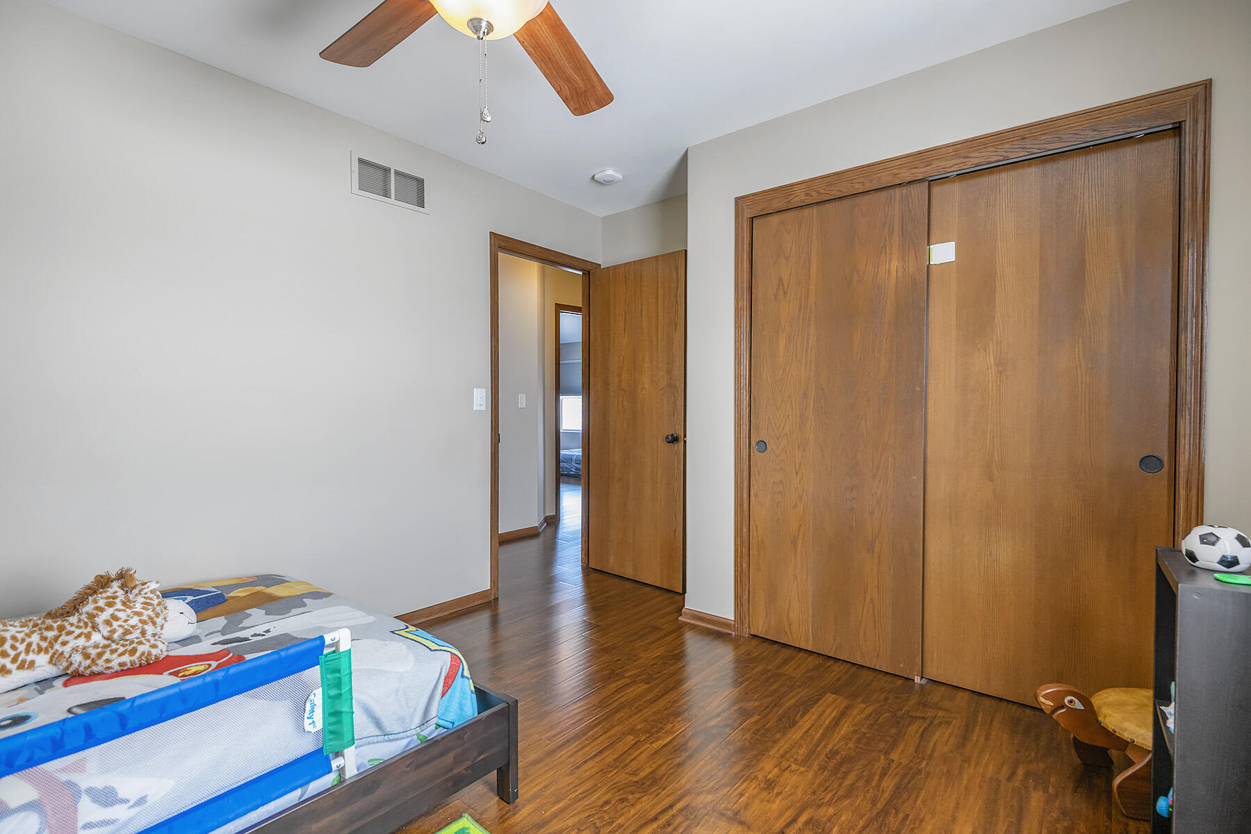 1401 Serena Ln