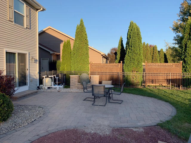 1401 Serena Ln