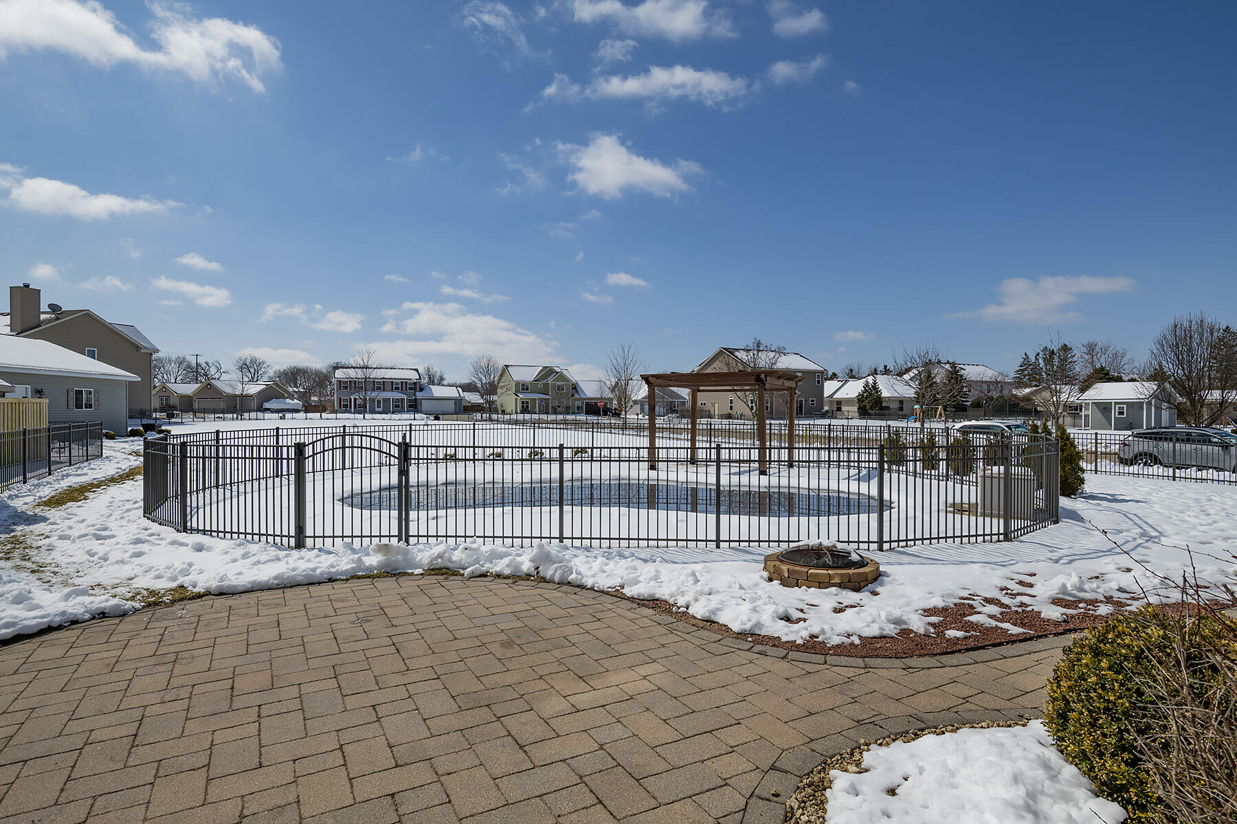 1401 Serena Ln