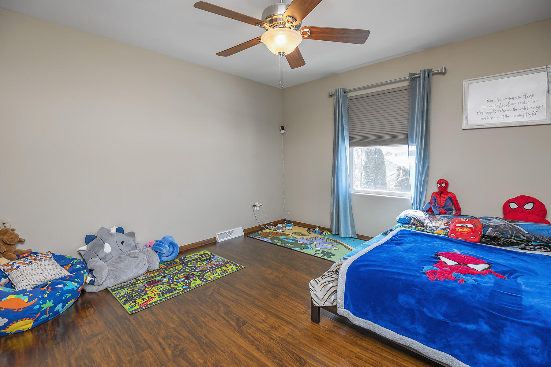 1401 Serena Ln