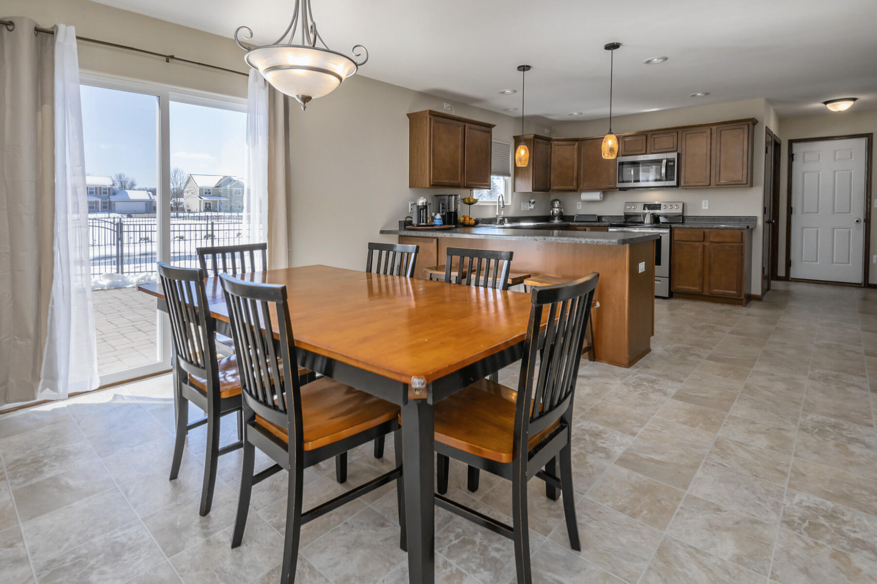 1401 Serena Ln