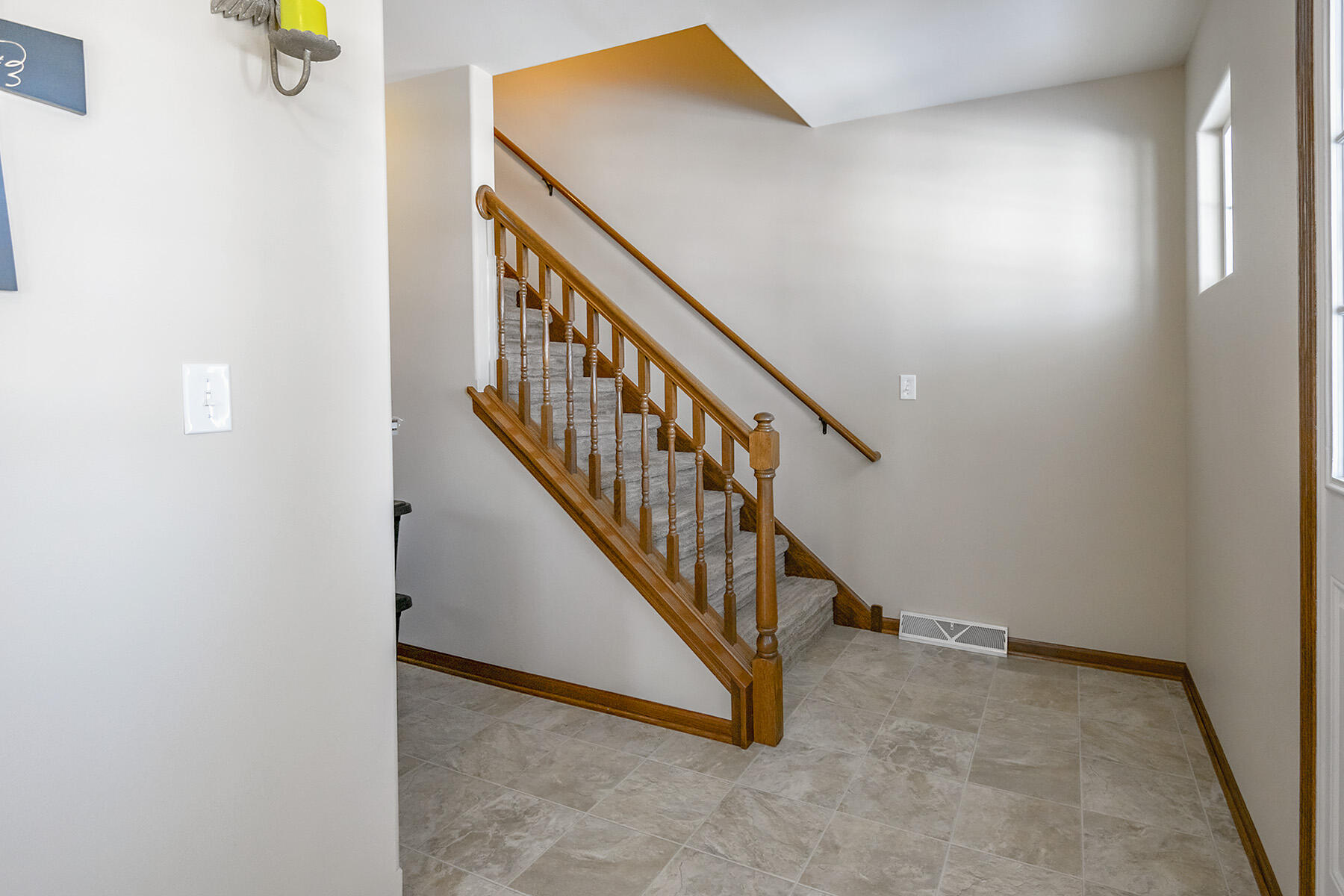 1401 Serena Ln