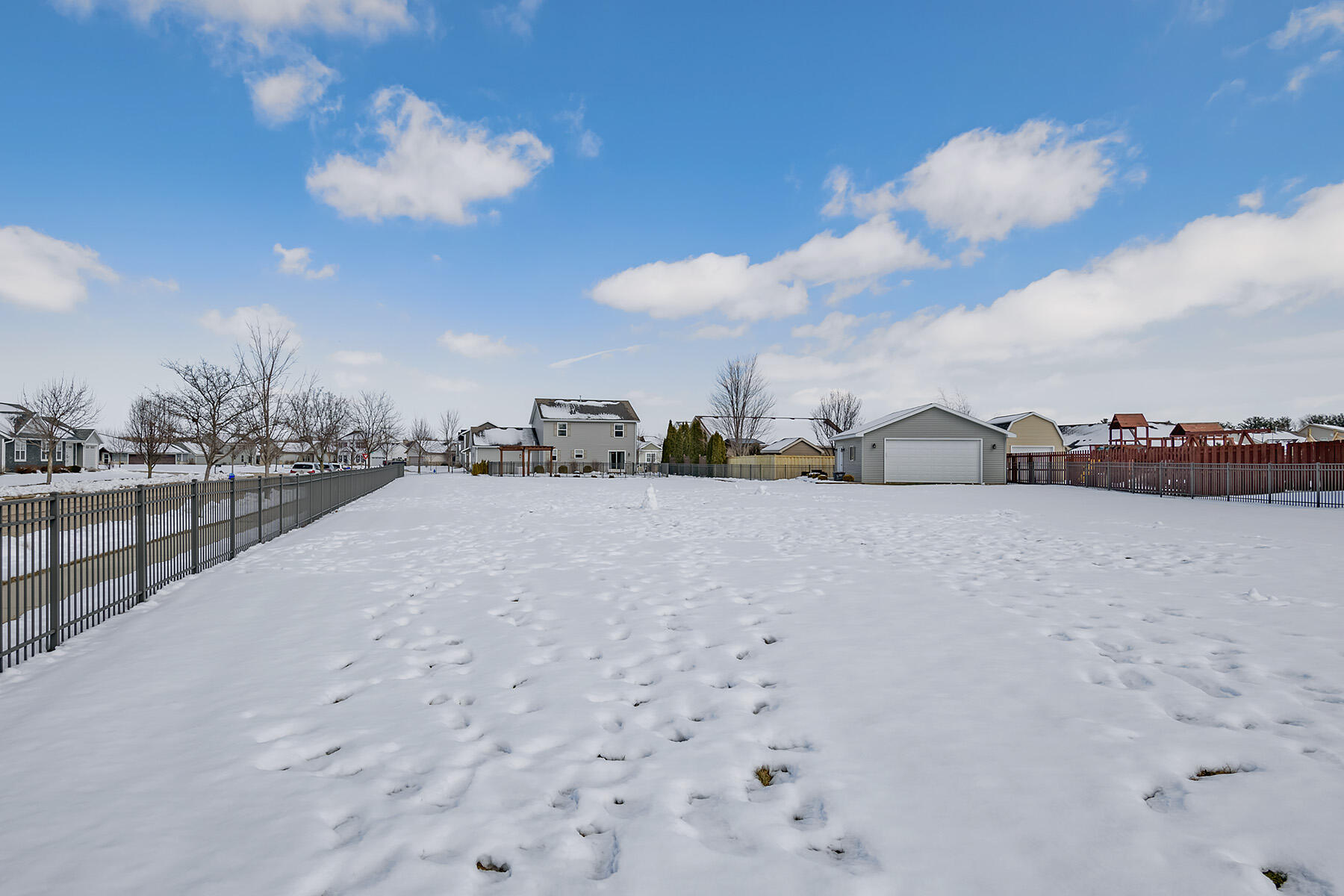 1401 Serena Ln
