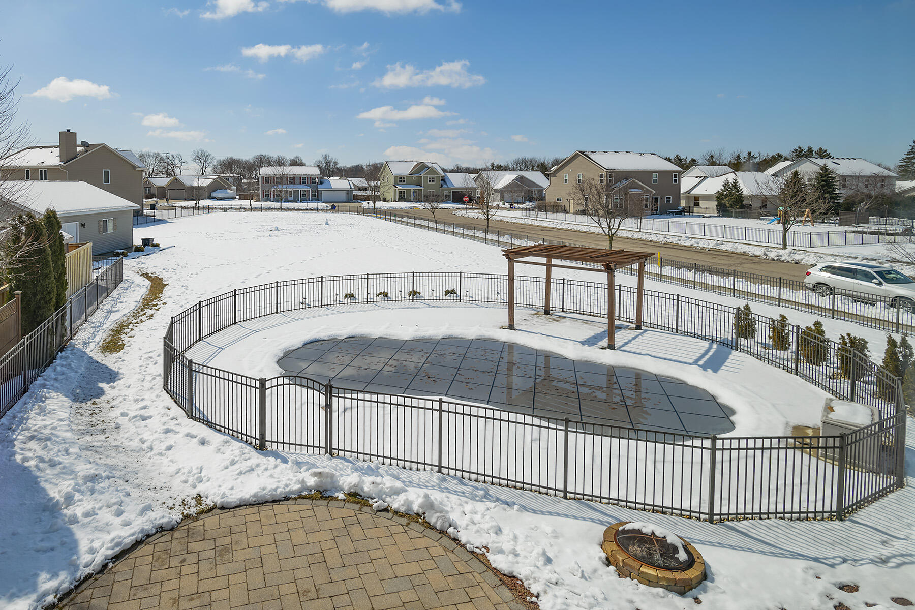 1401 Serena Ln