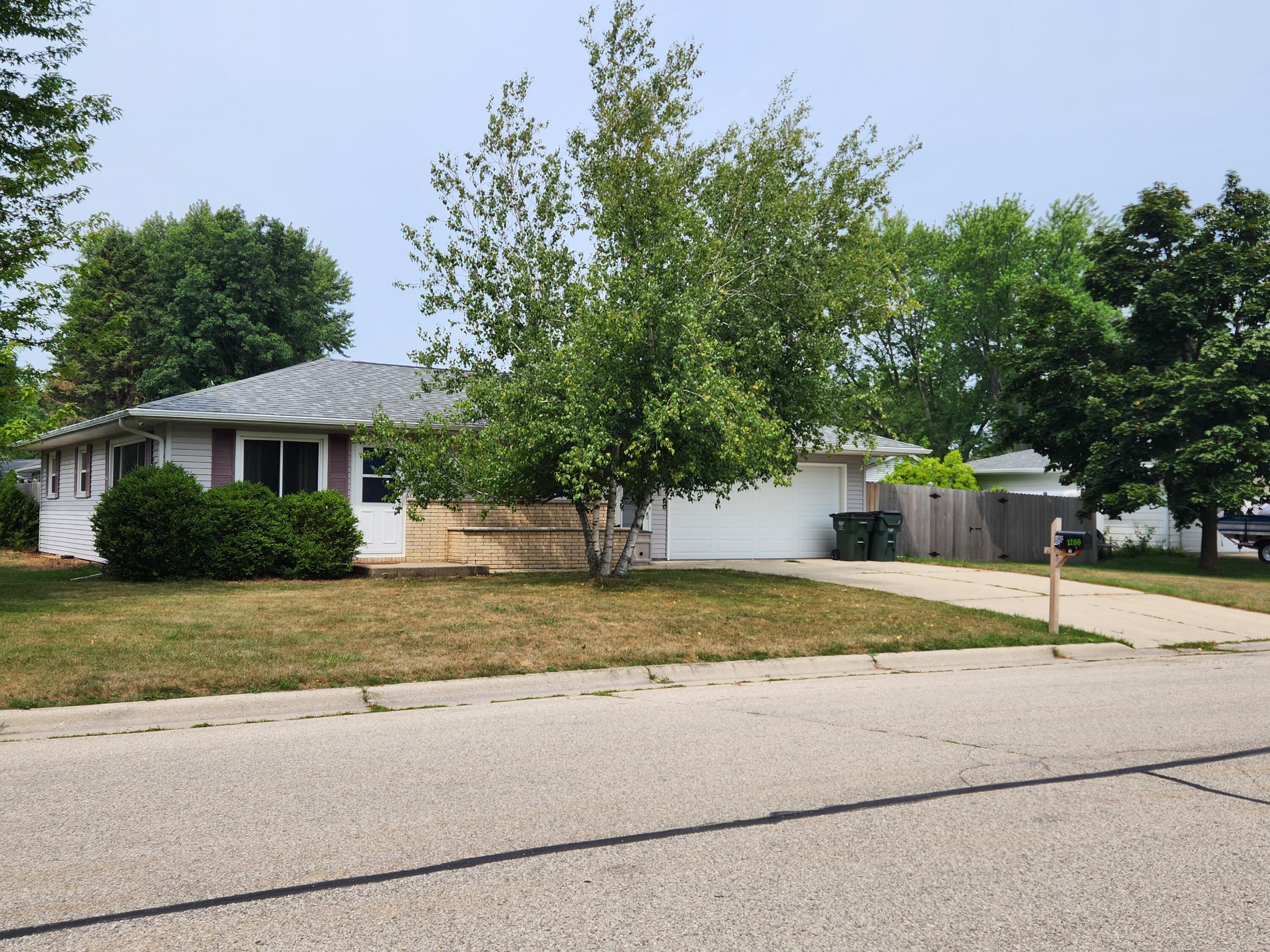 1200 Christopher Ct