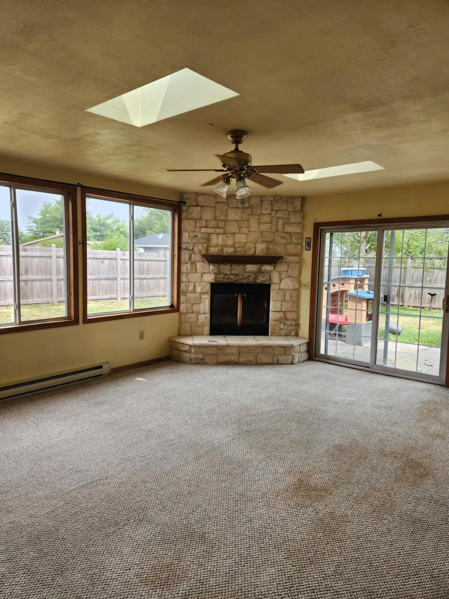 1200 Christopher Ct