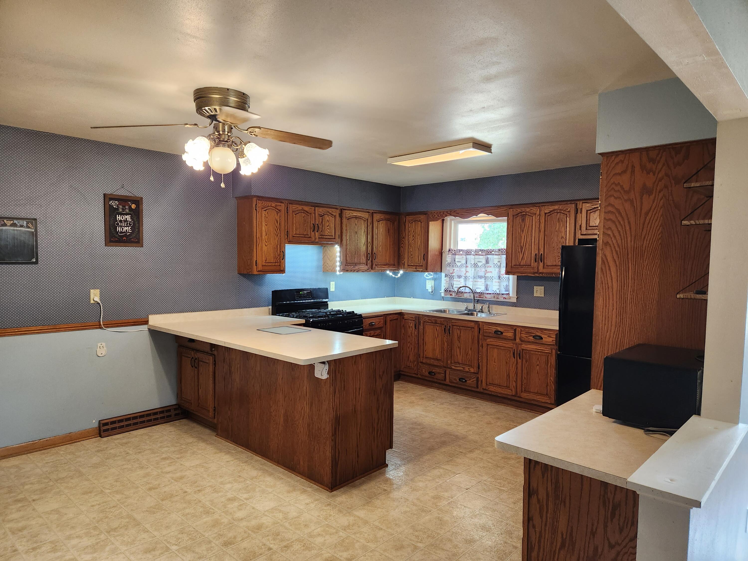 1200 Christopher Ct