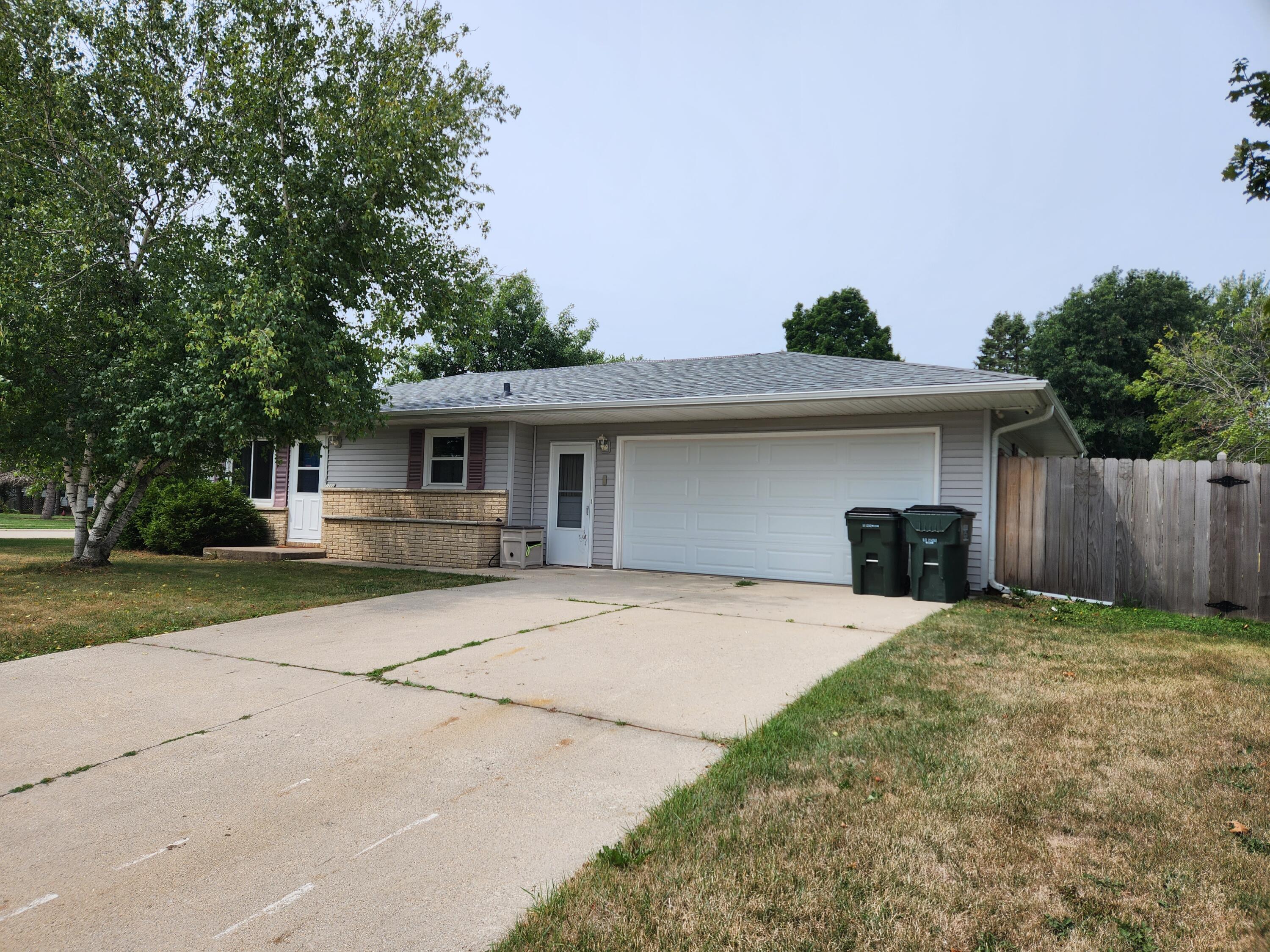 1200 Christopher Ct