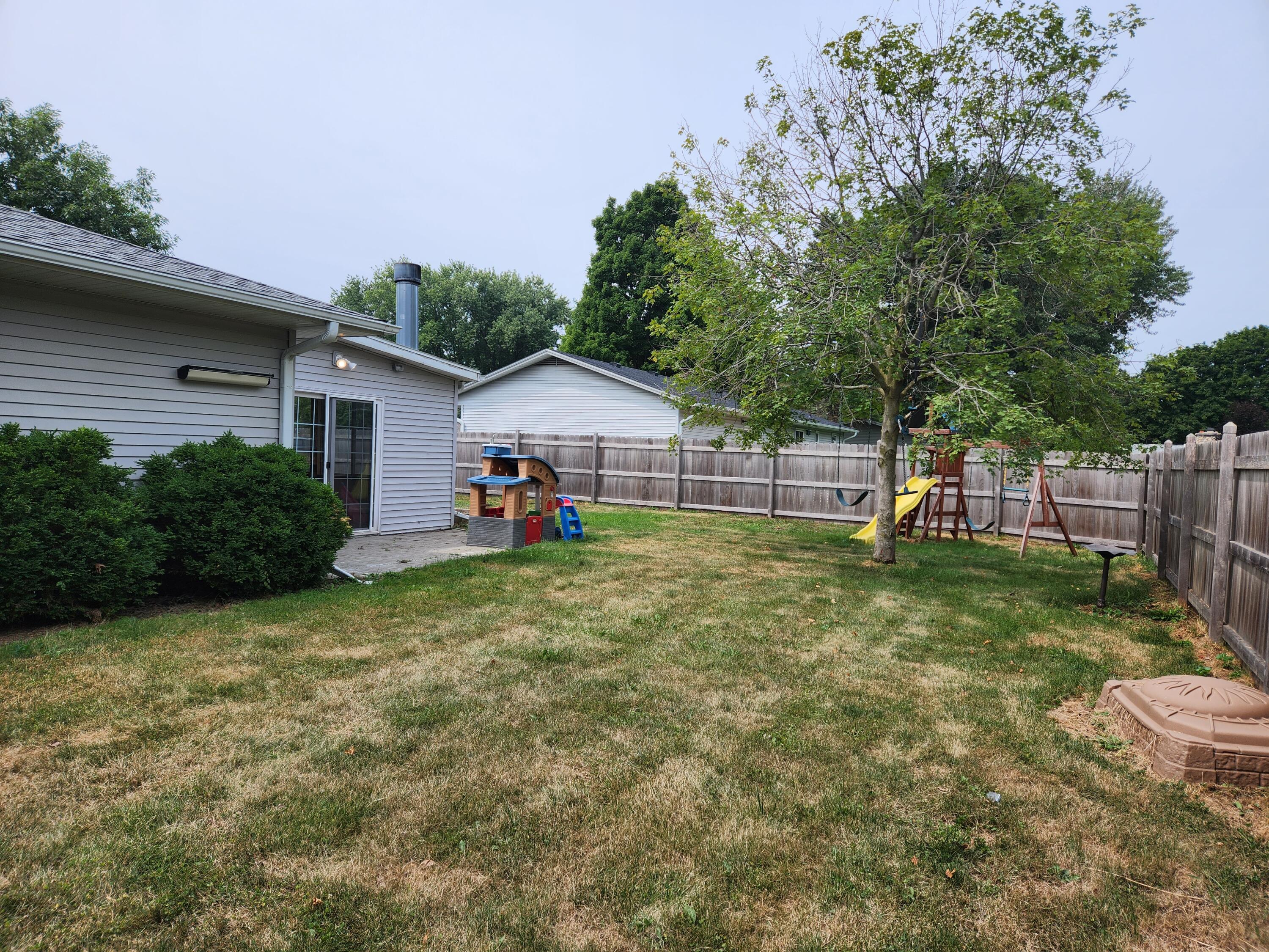 1200 Christopher Ct