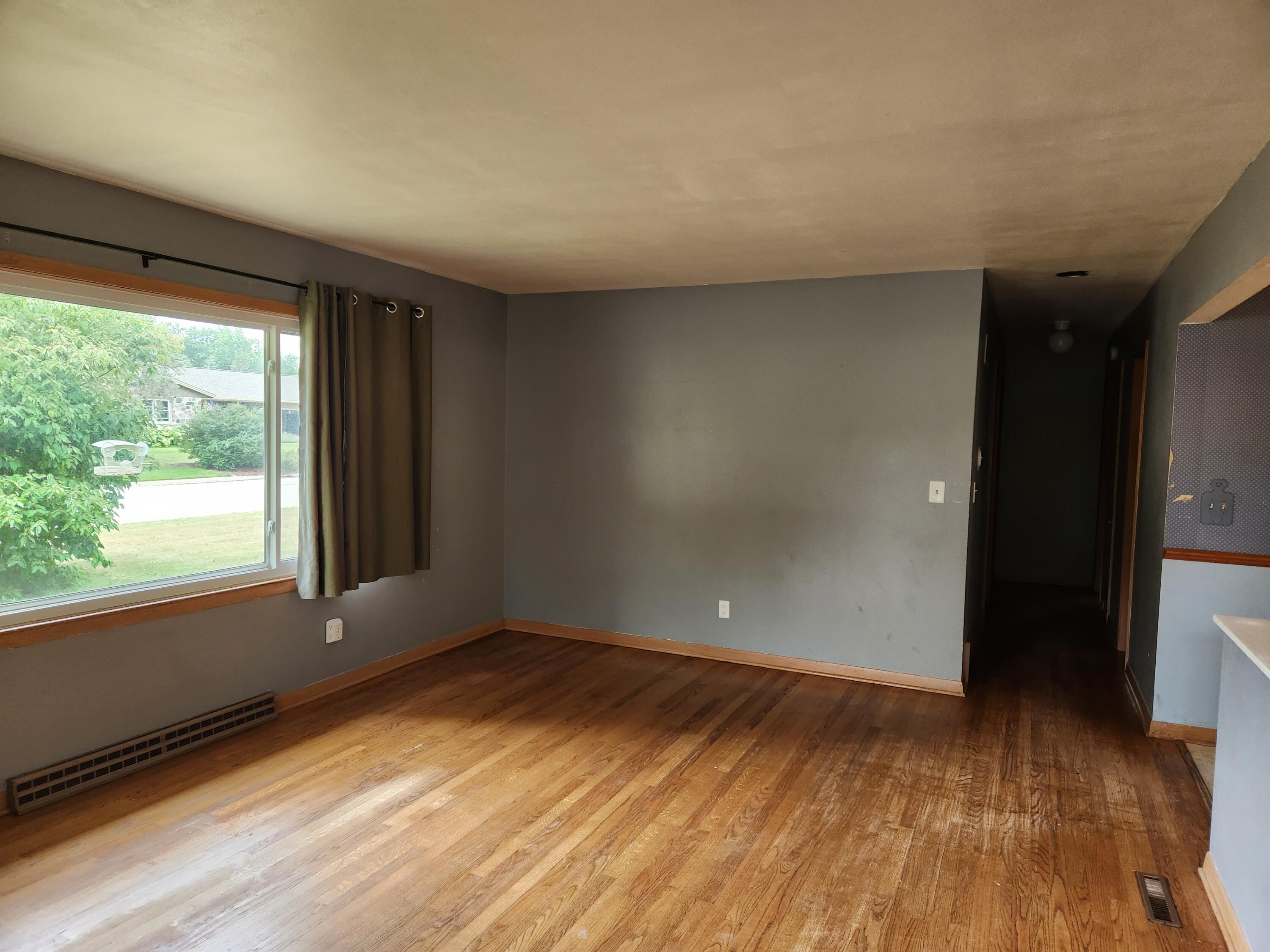 1200 Christopher Ct