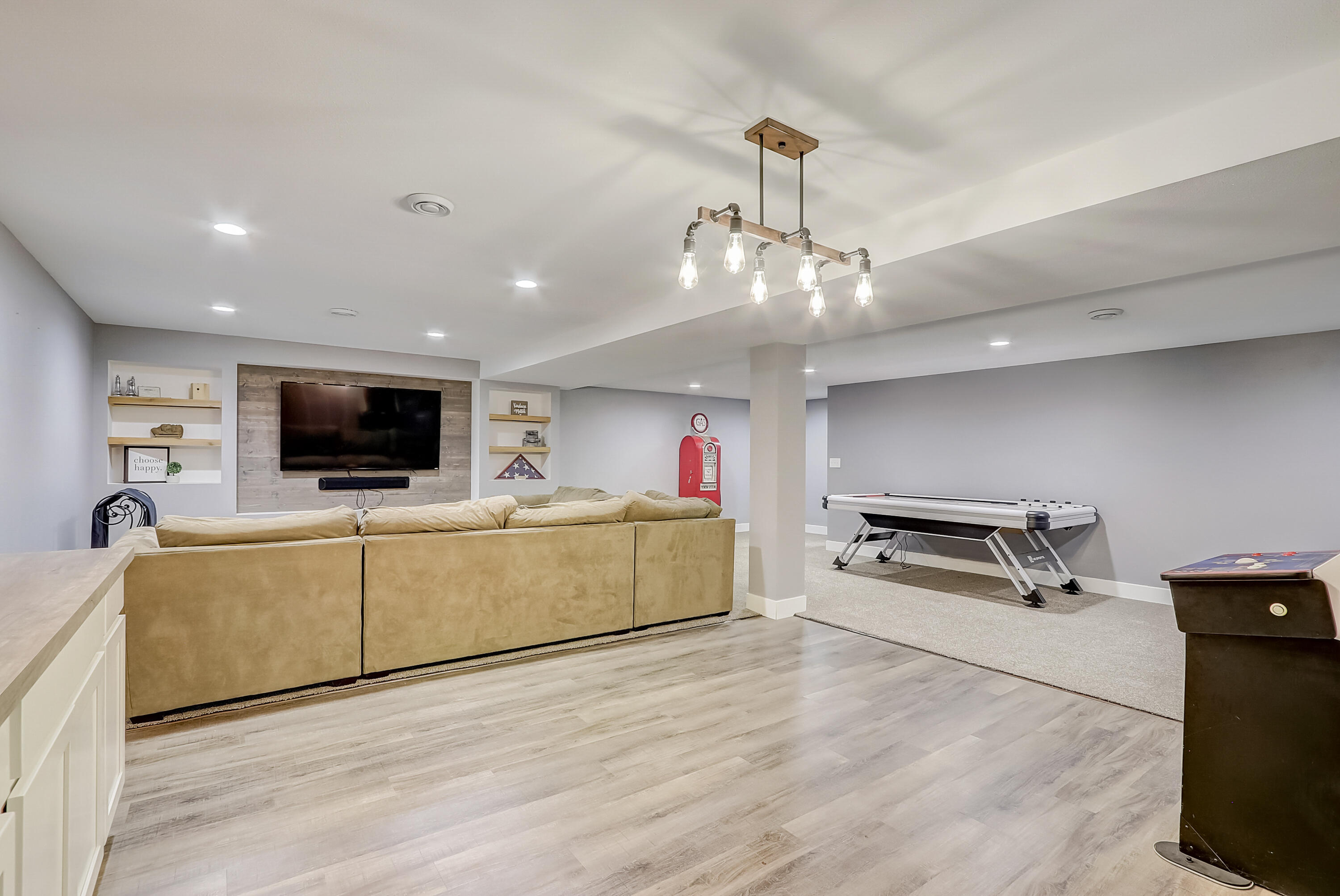 646 Cardiff Dr