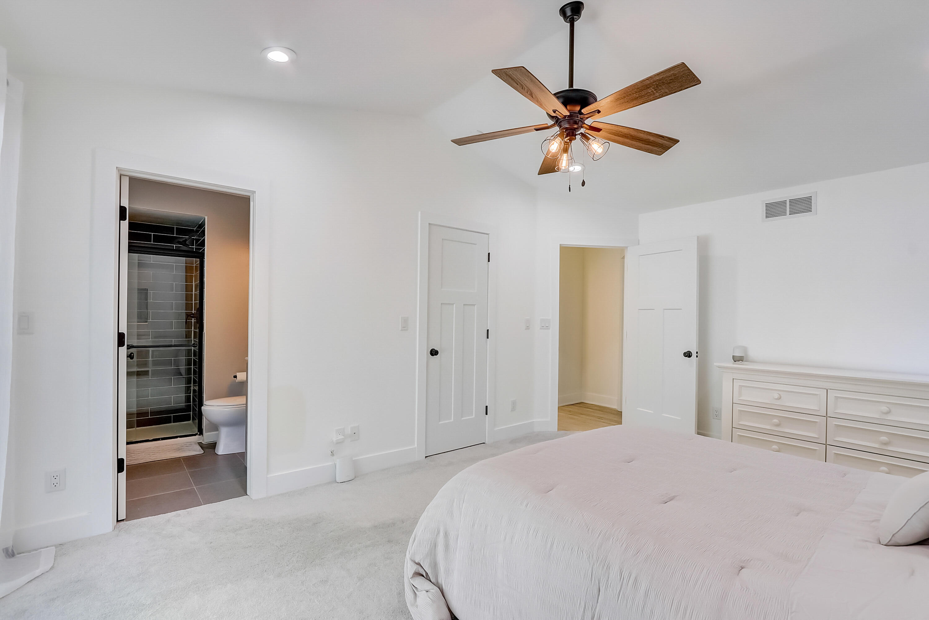 646 Cardiff Dr