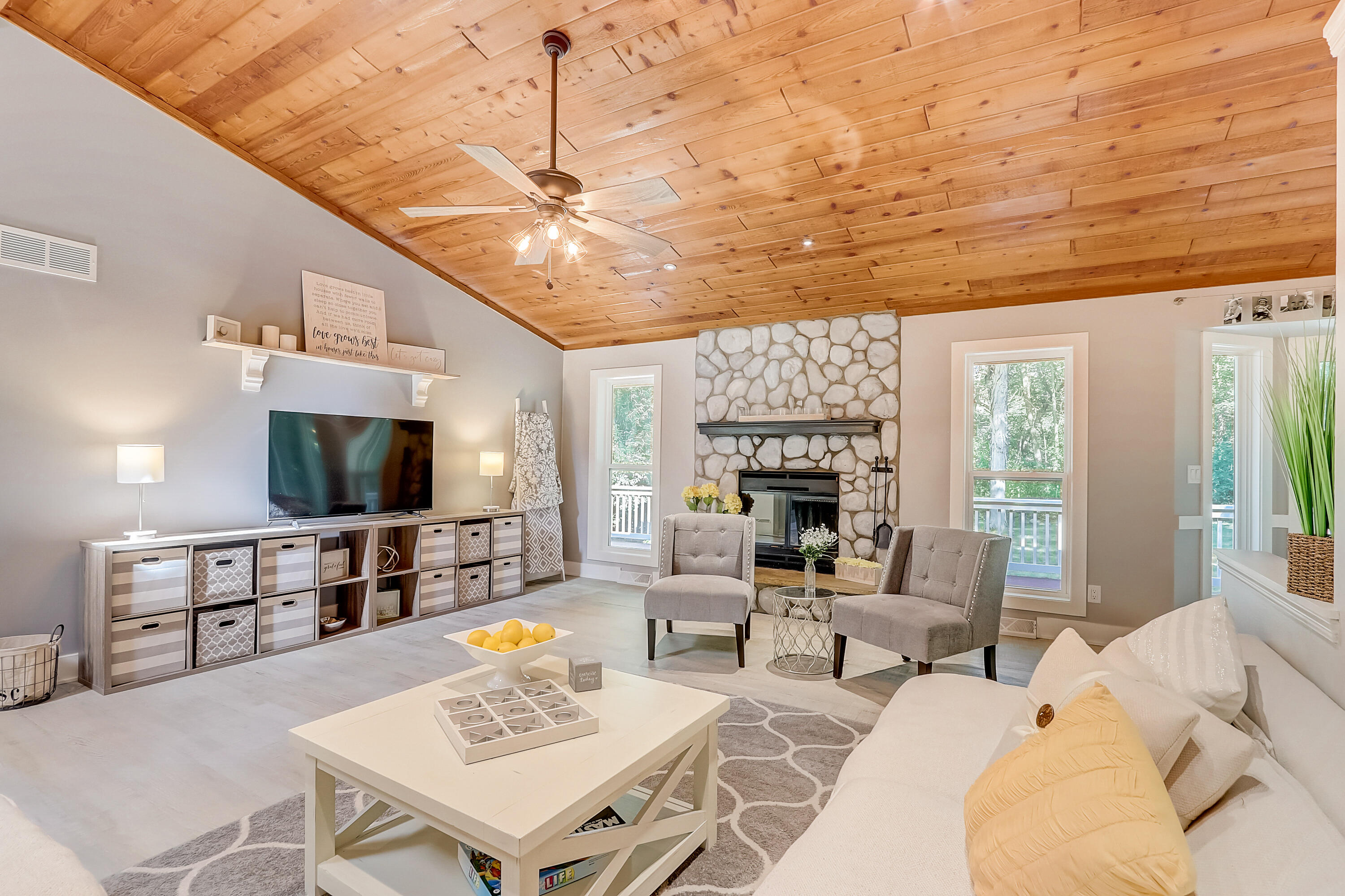 646 Cardiff Dr