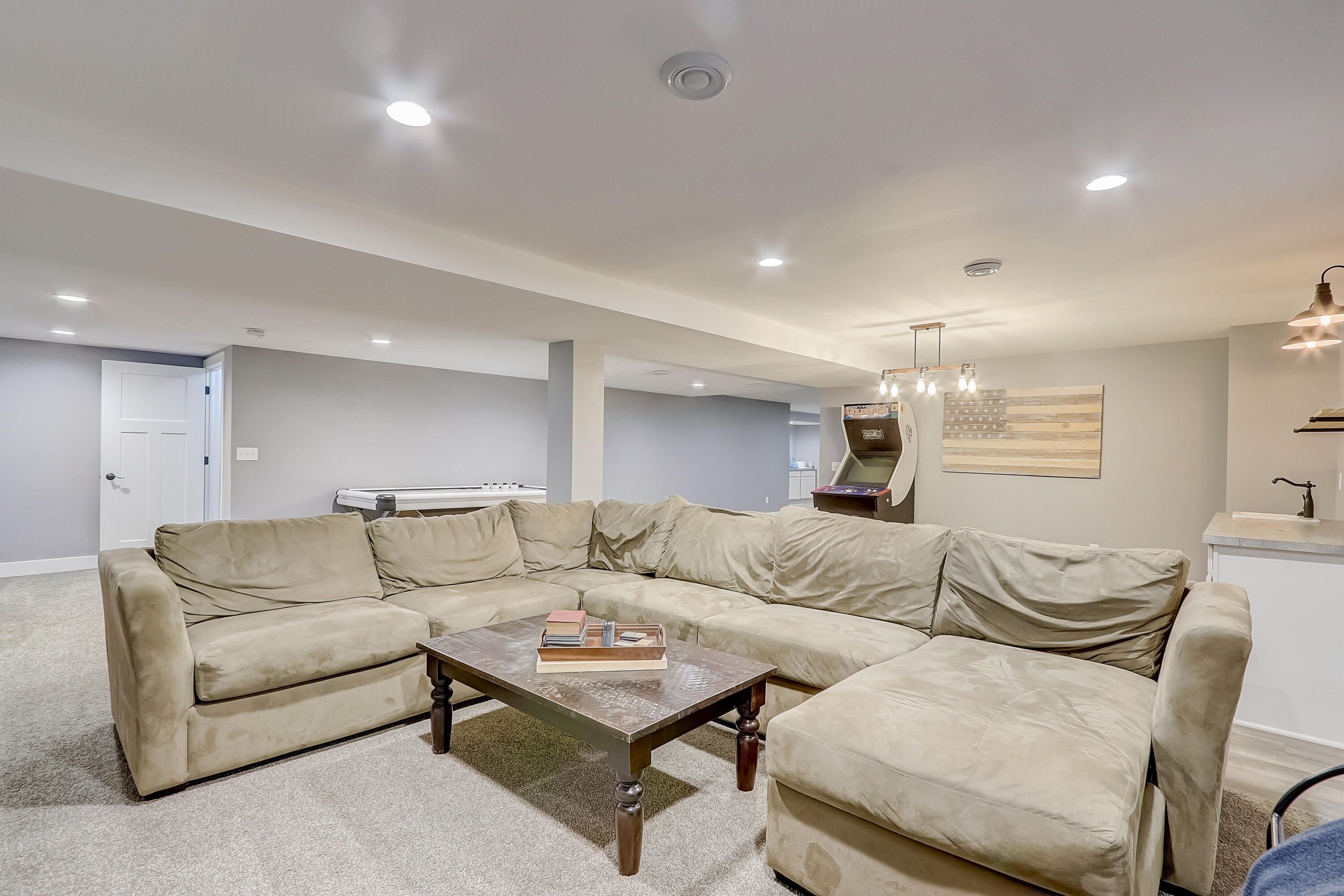 646 Cardiff Dr