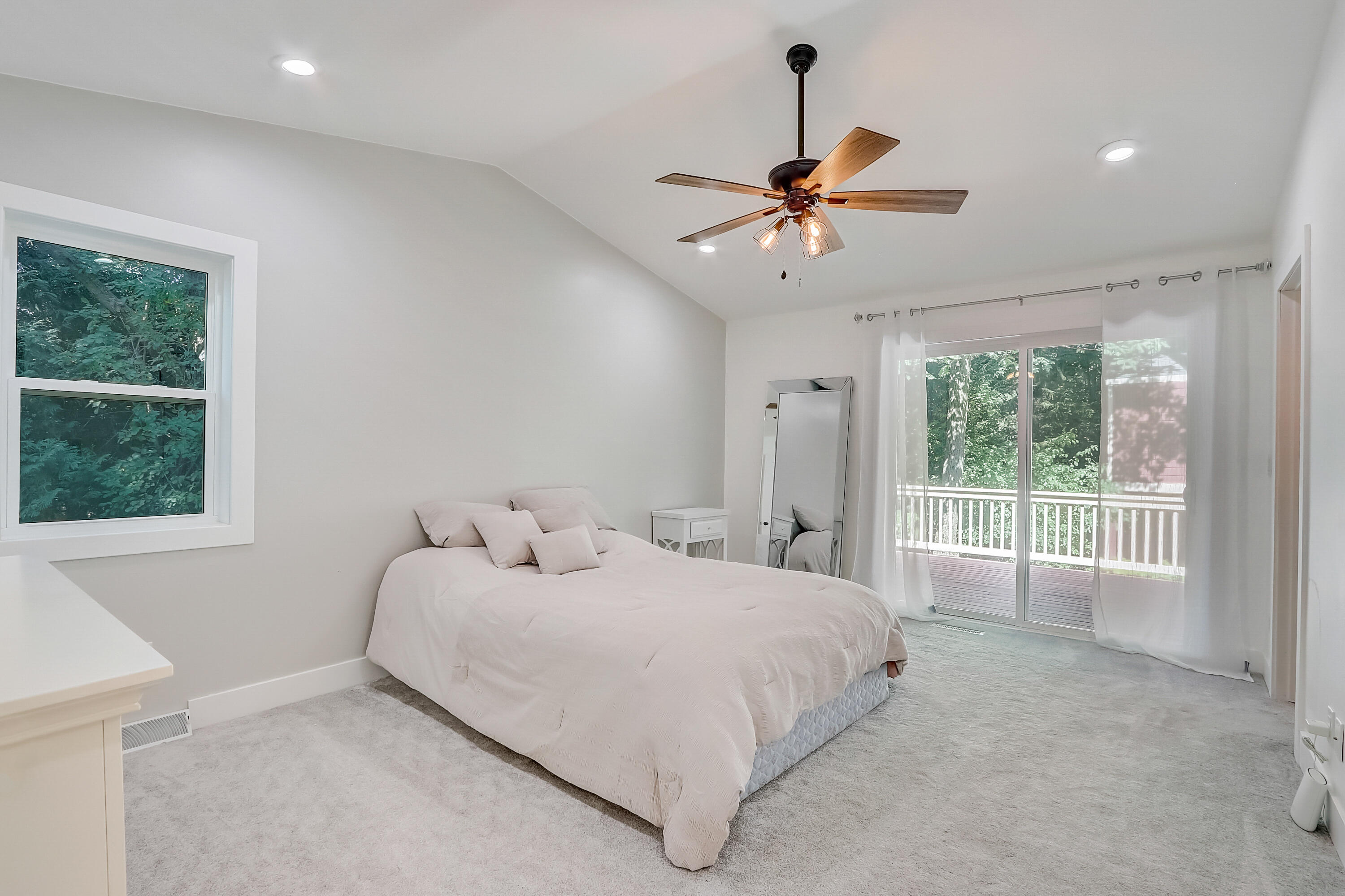 646 Cardiff Dr