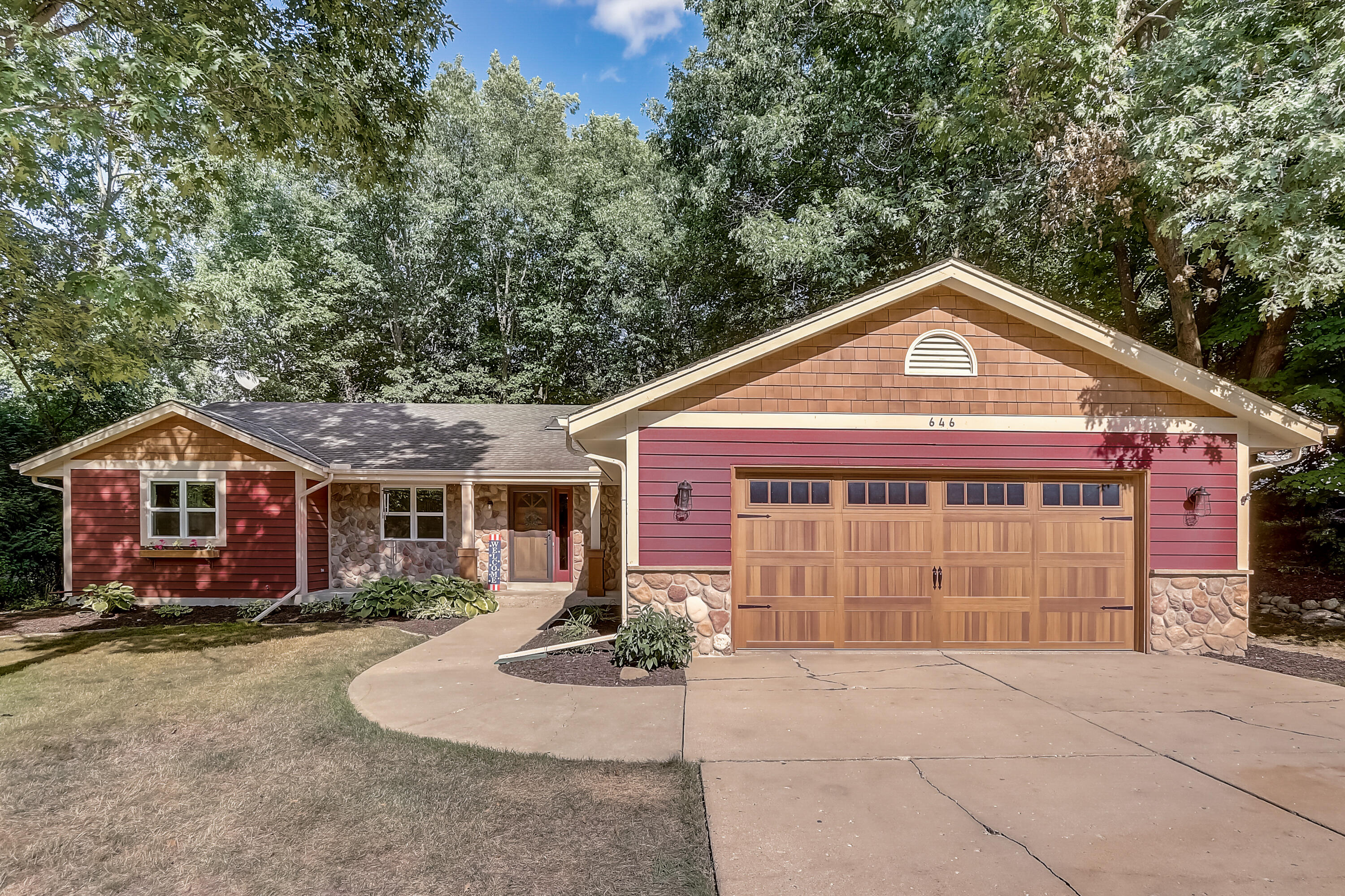 646 Cardiff Dr