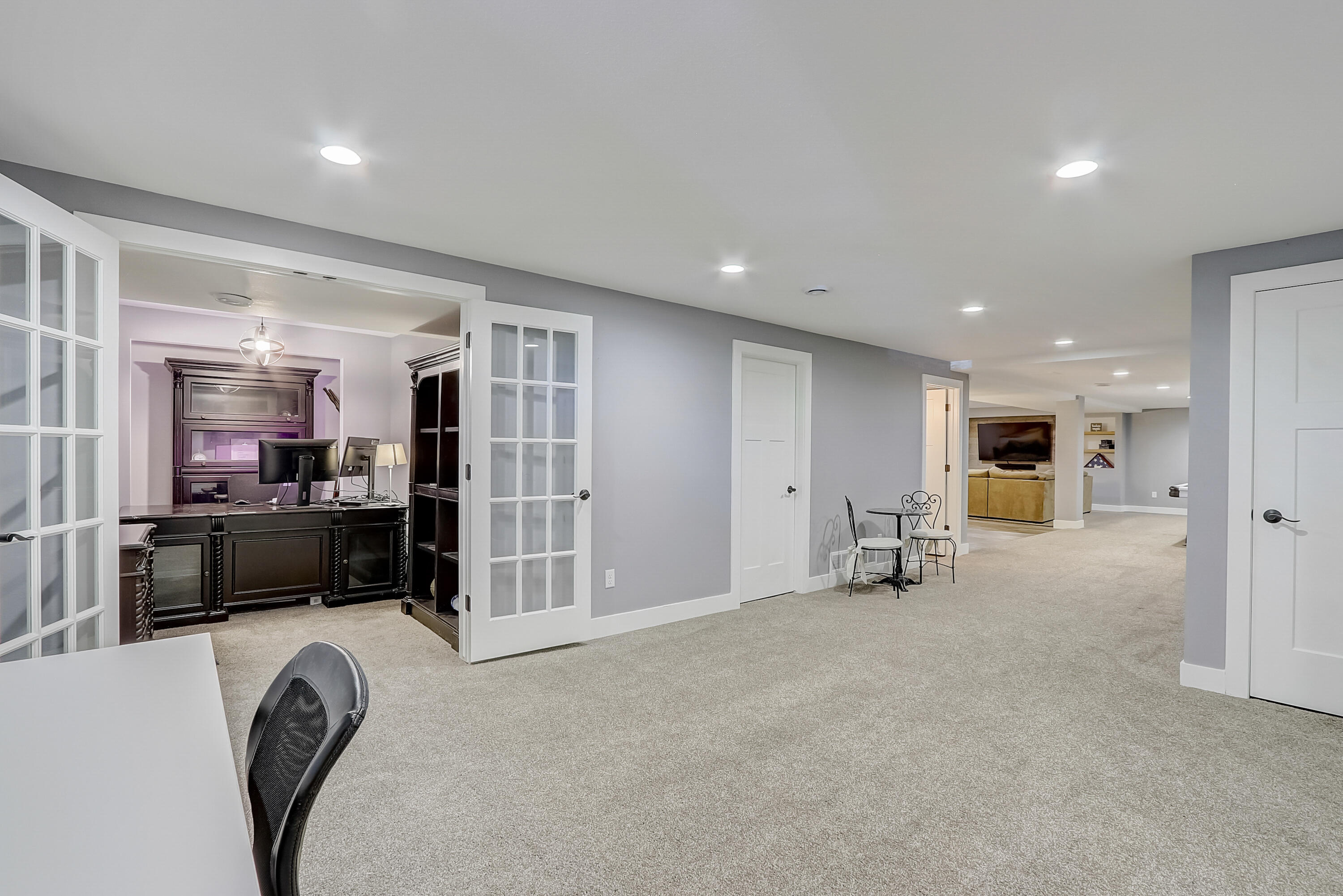 646 Cardiff Dr