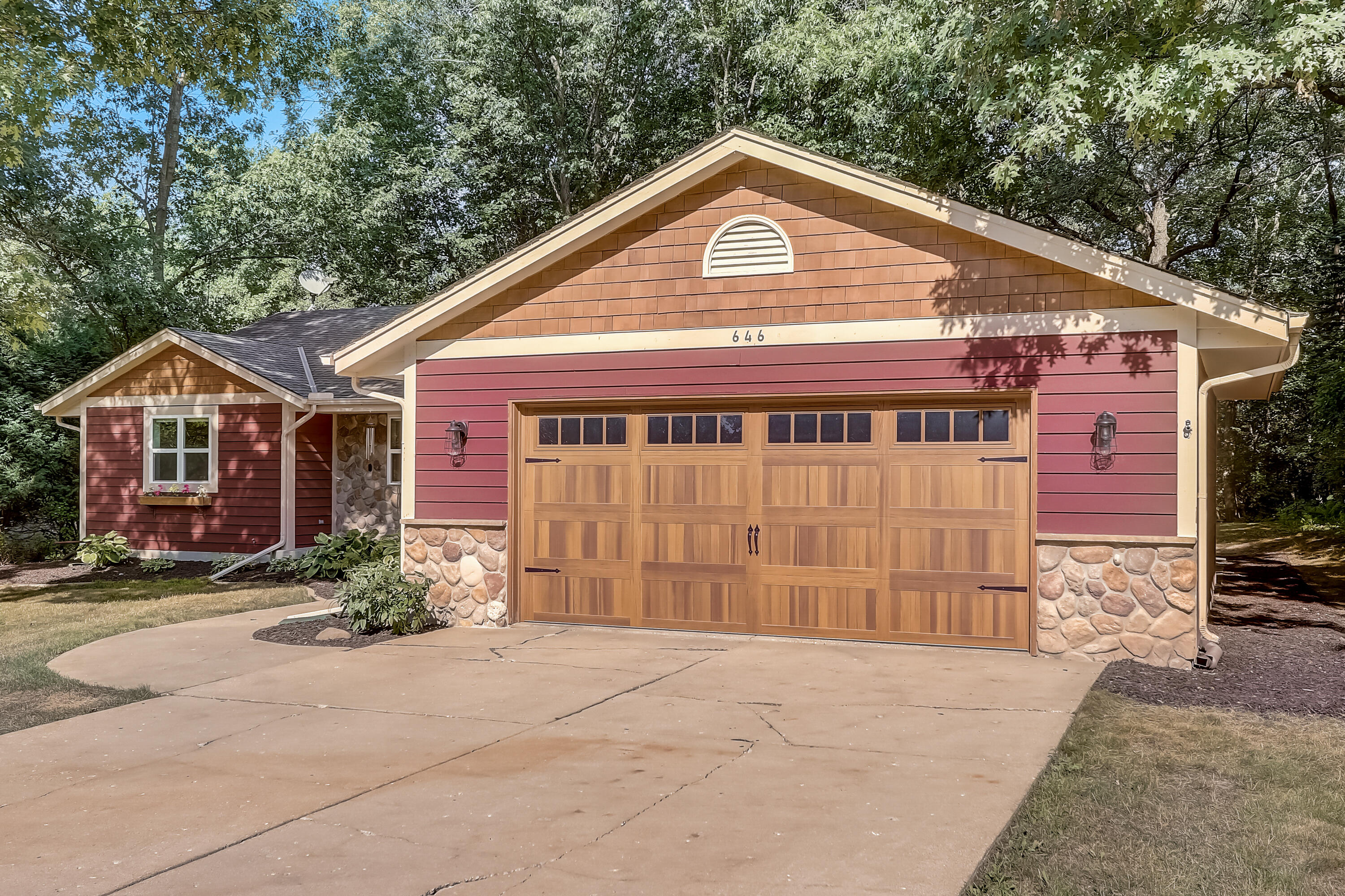 646 Cardiff Dr