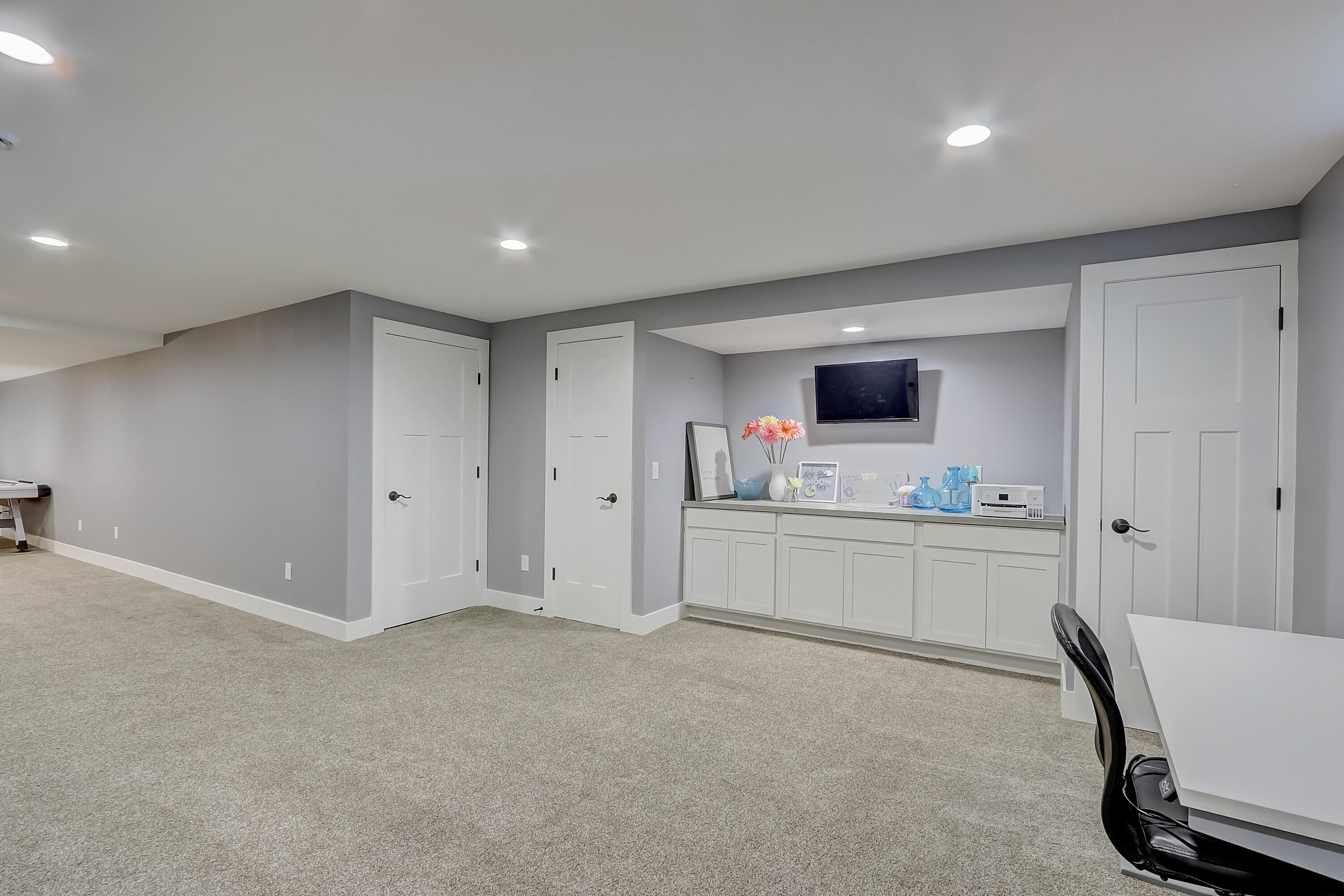 646 Cardiff Dr