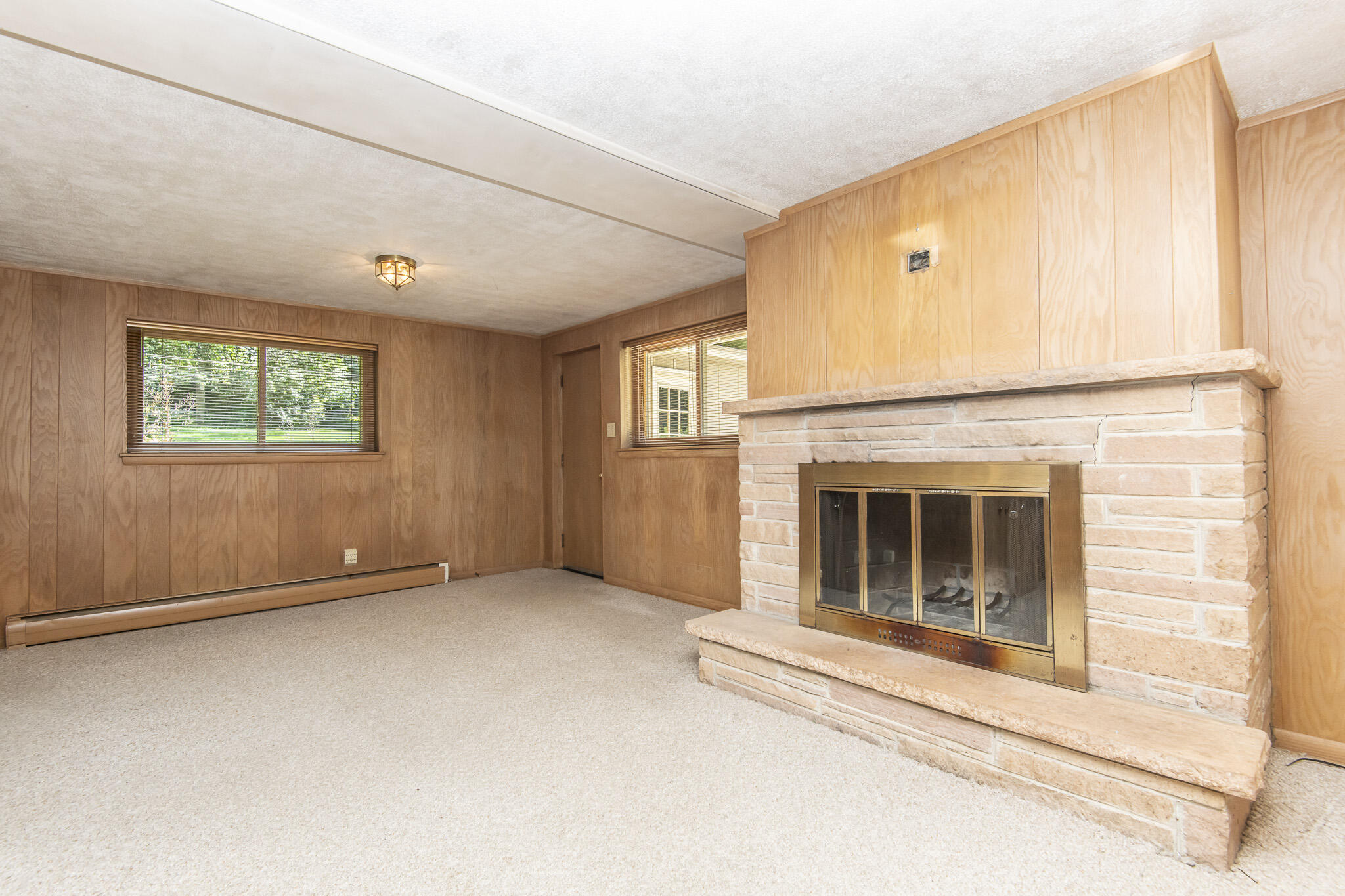 19320 Cromwell Ct E