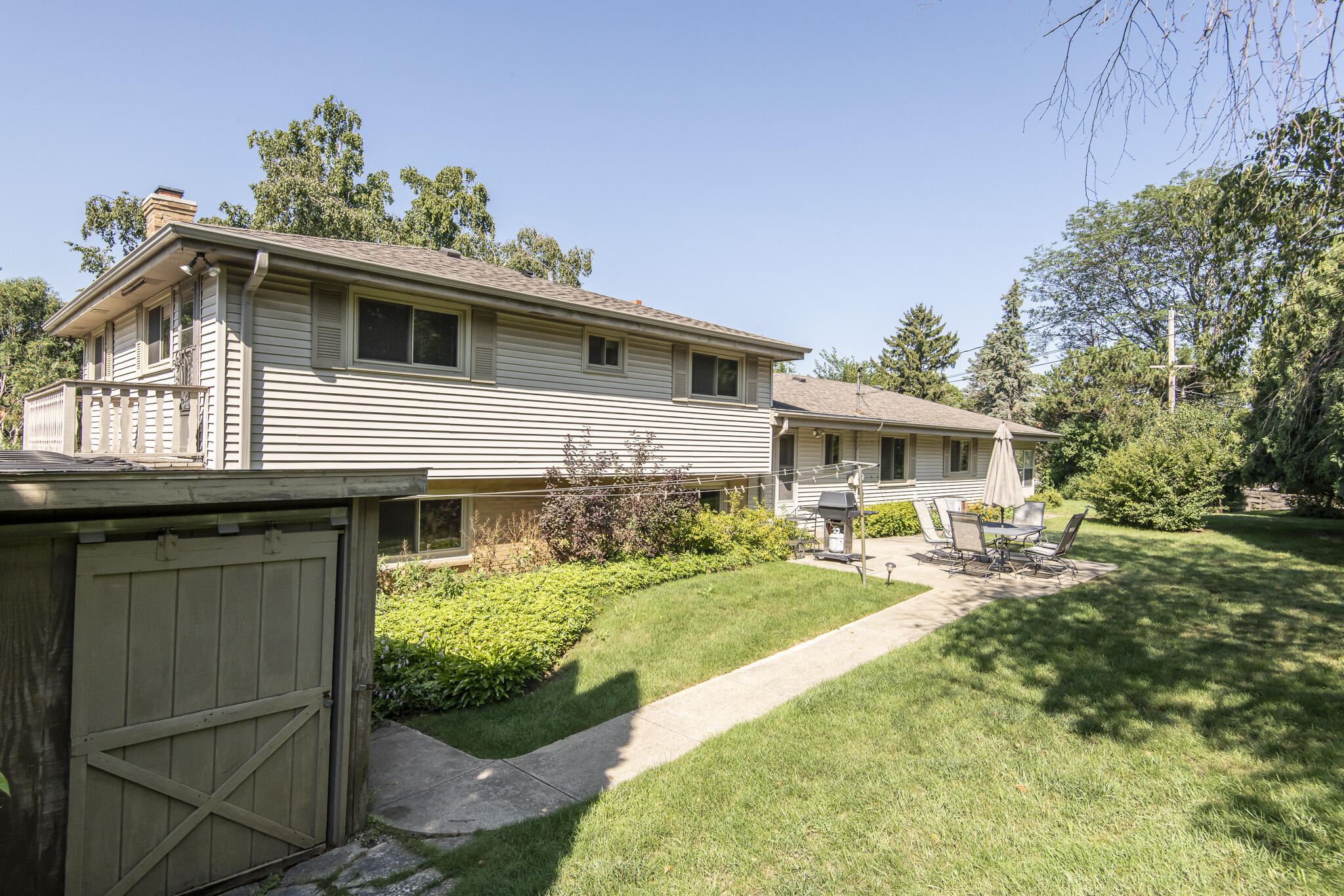 19320 Cromwell Ct E