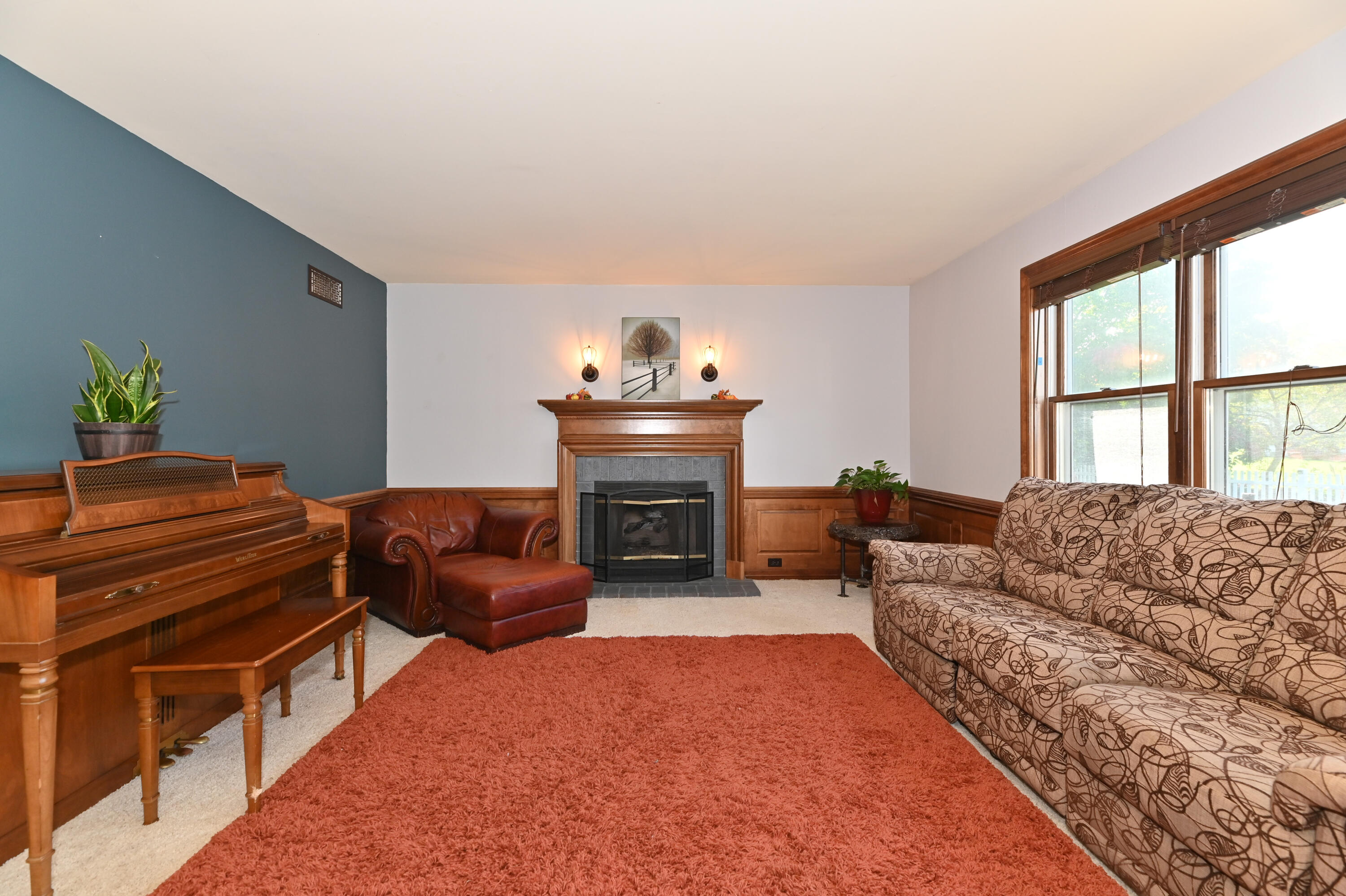 1460 Crestwood Dr