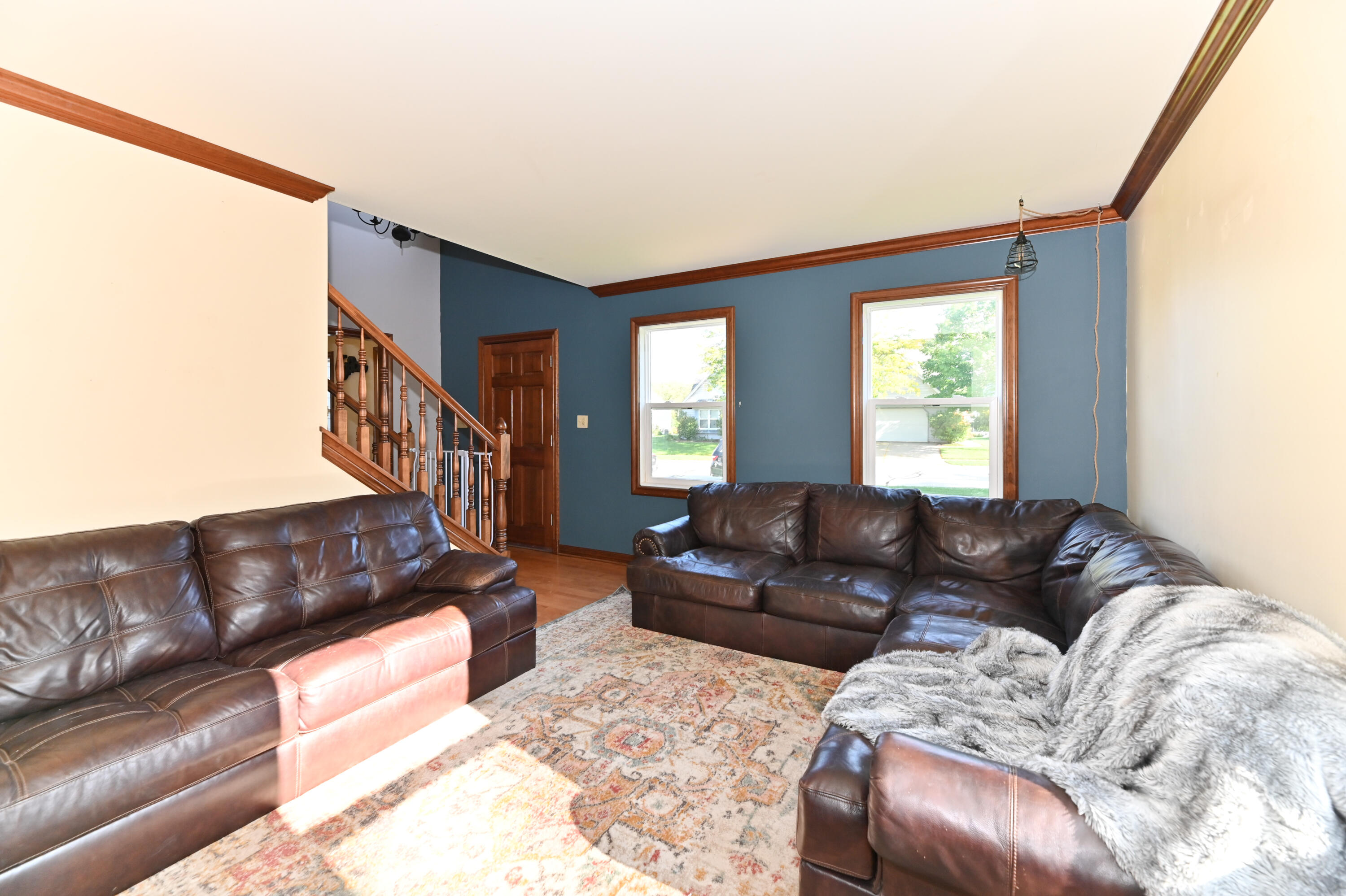 1460 Crestwood Dr