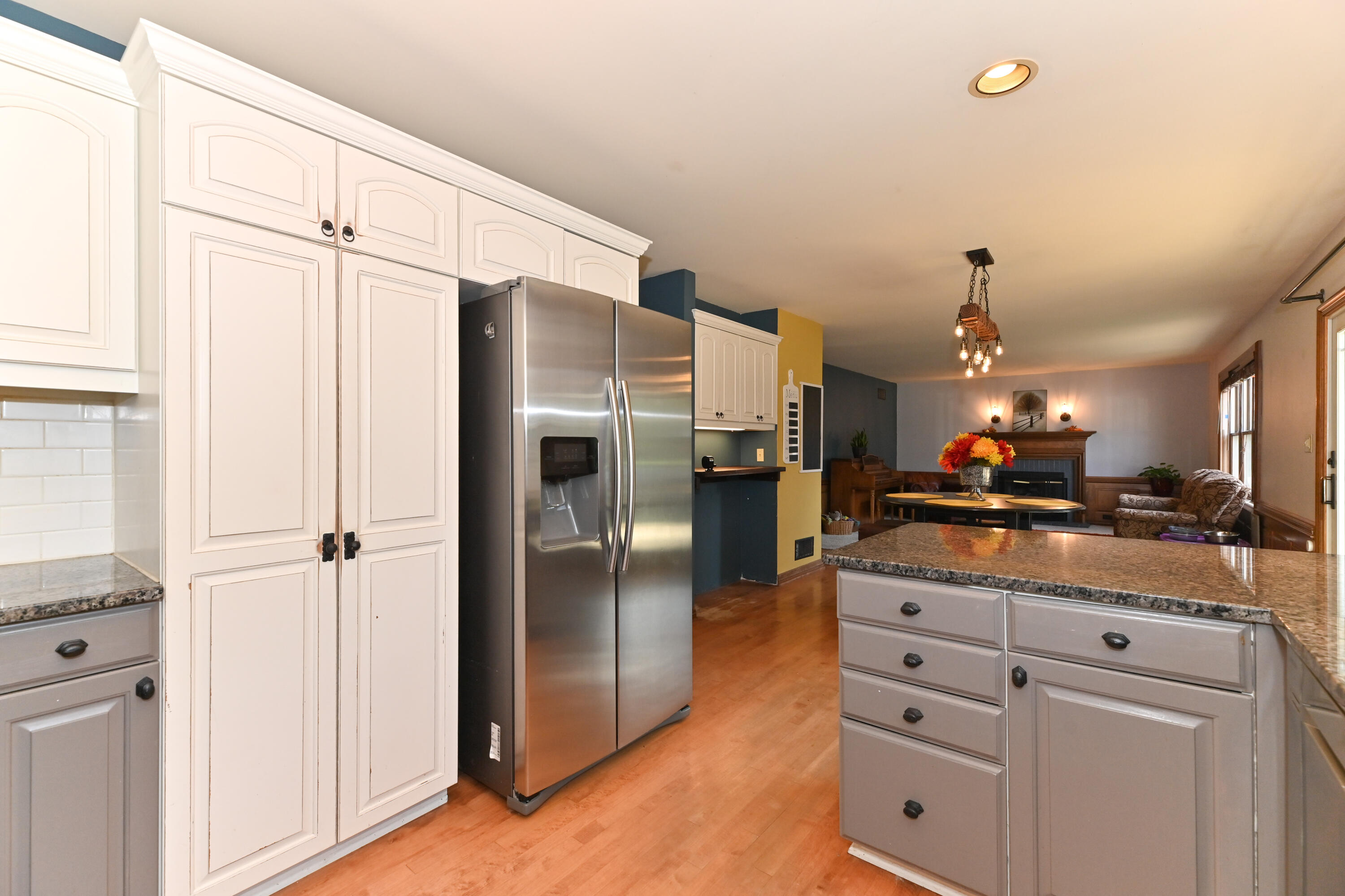 1460 Crestwood Dr