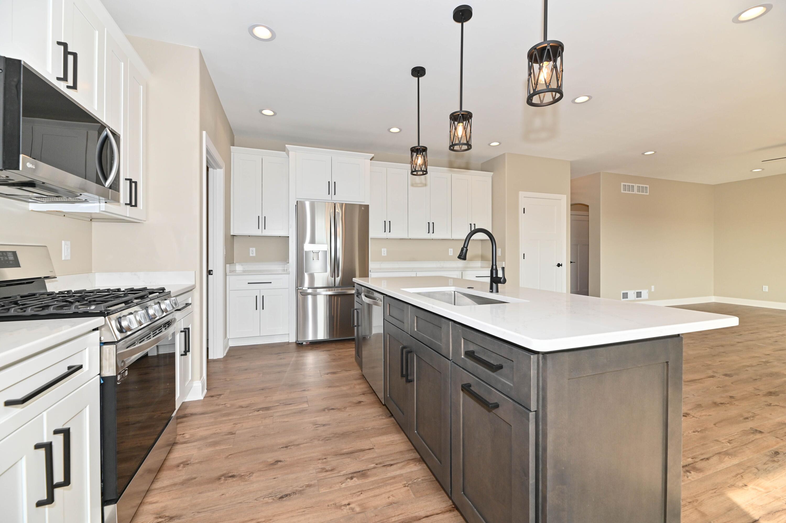 1599 Bluestem Trl