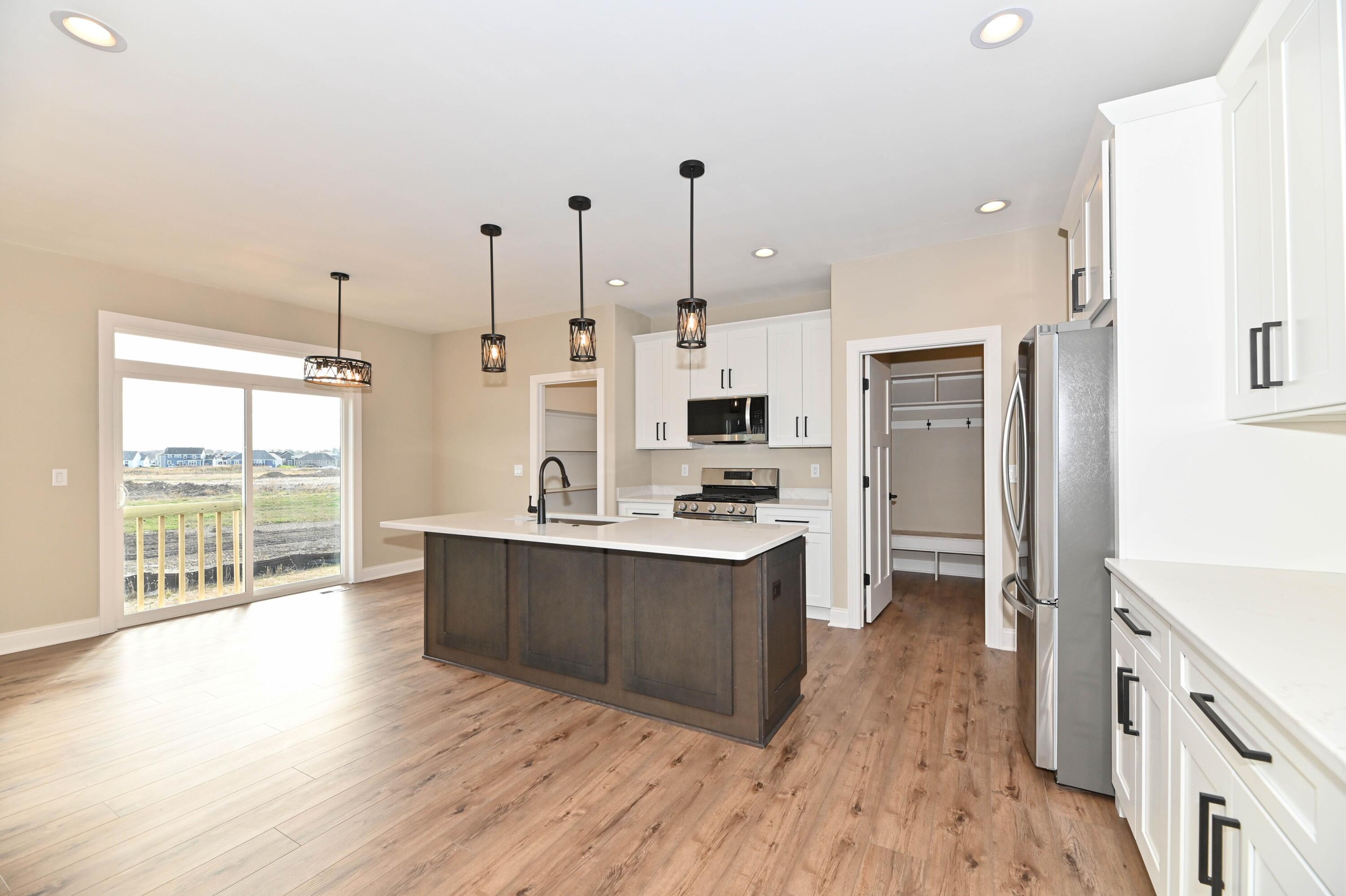 1599 Bluestem Trl