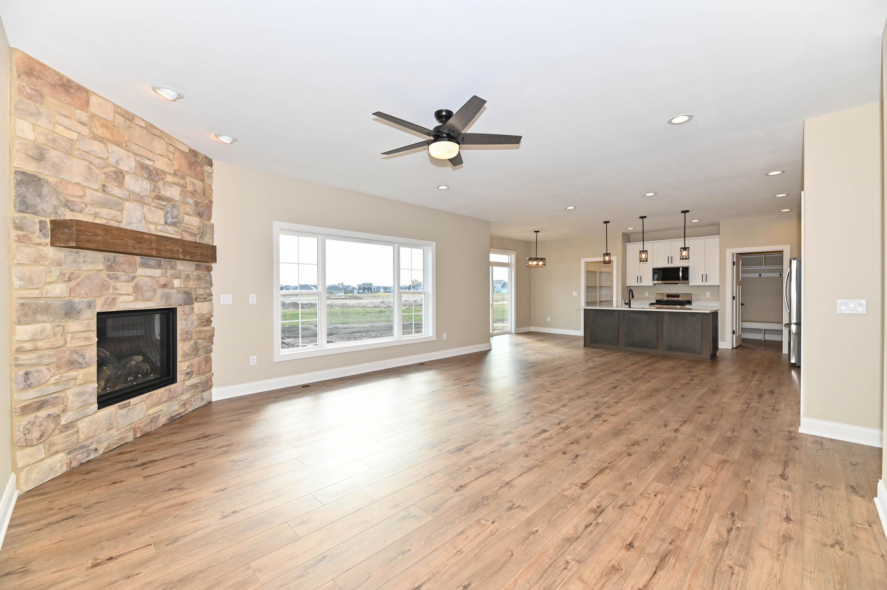 1599 Bluestem Trl