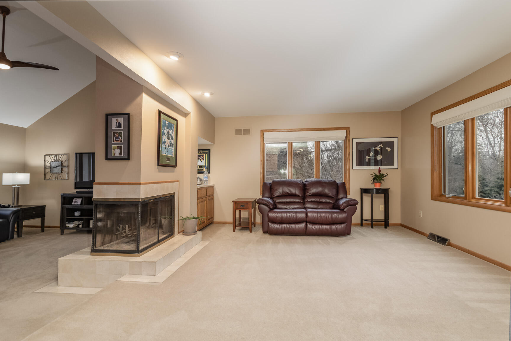 5219 Robinwood Ln