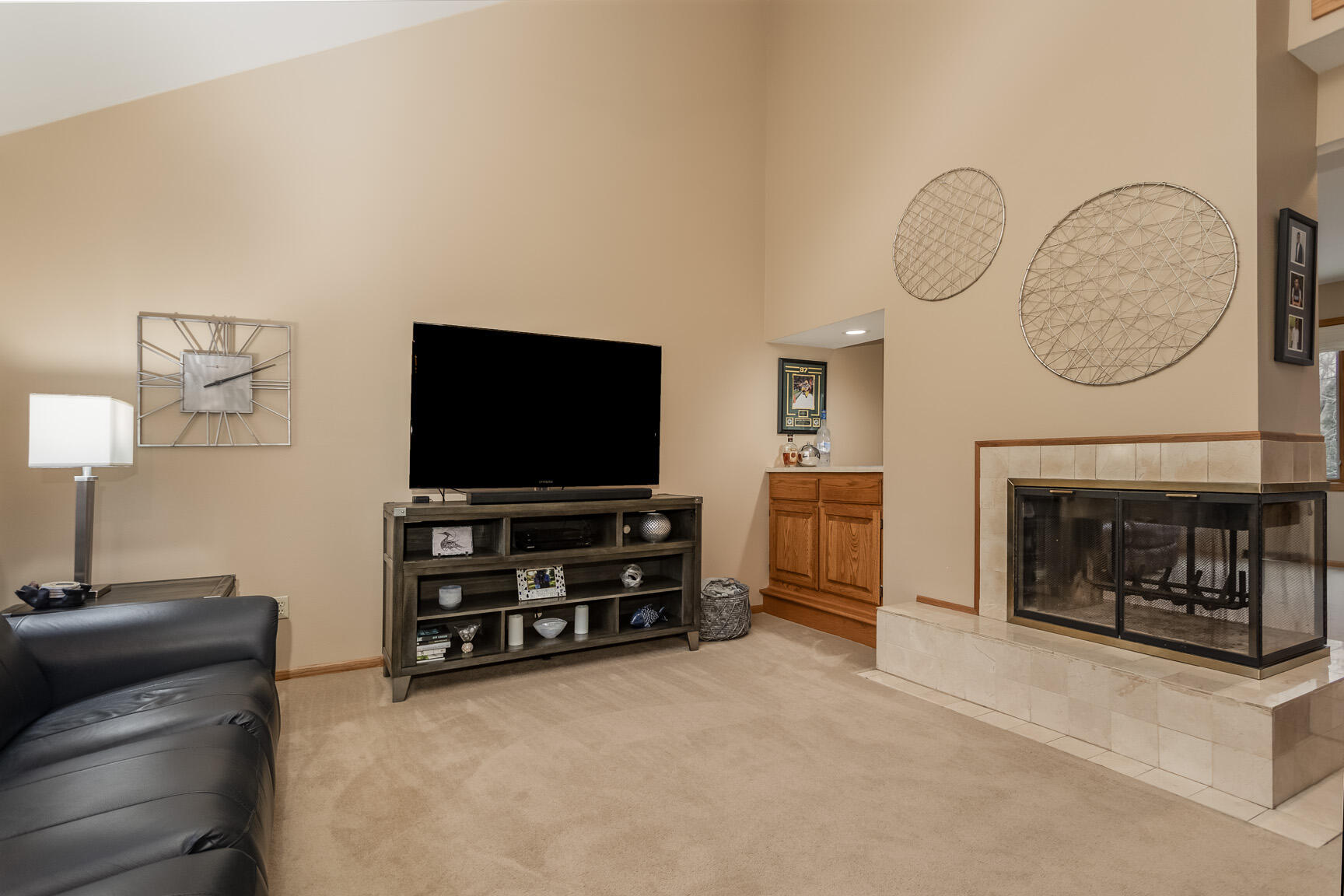 5219 Robinwood Ln